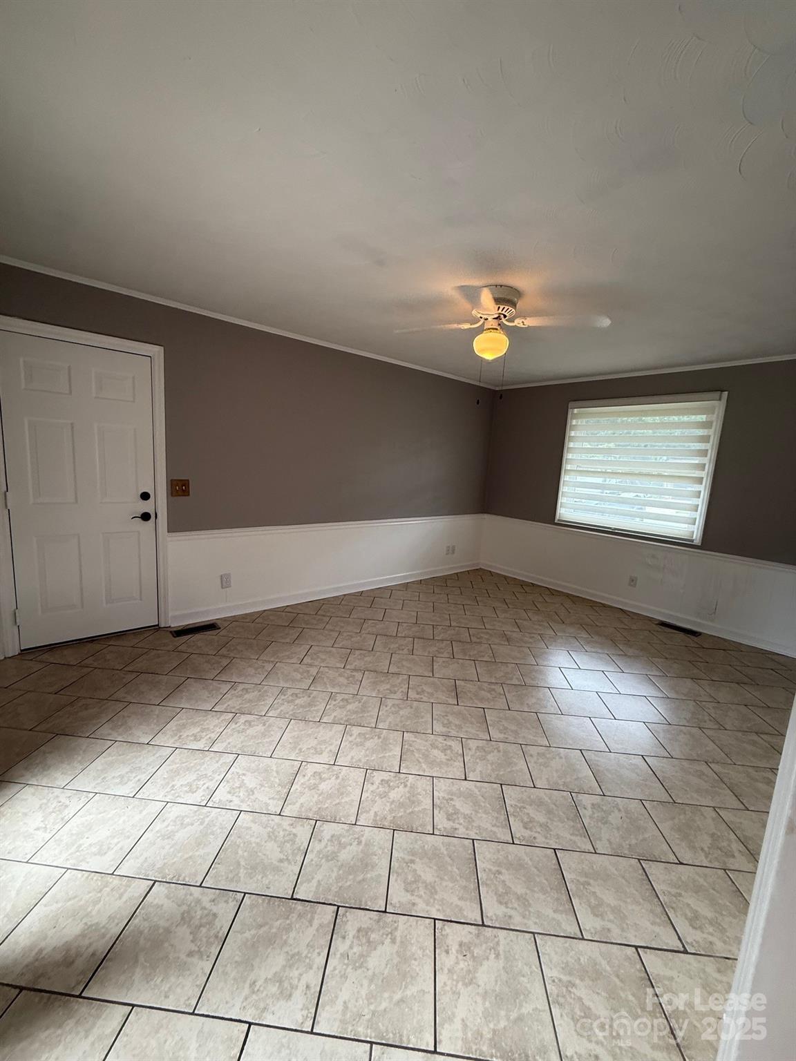 property viewer photo 9