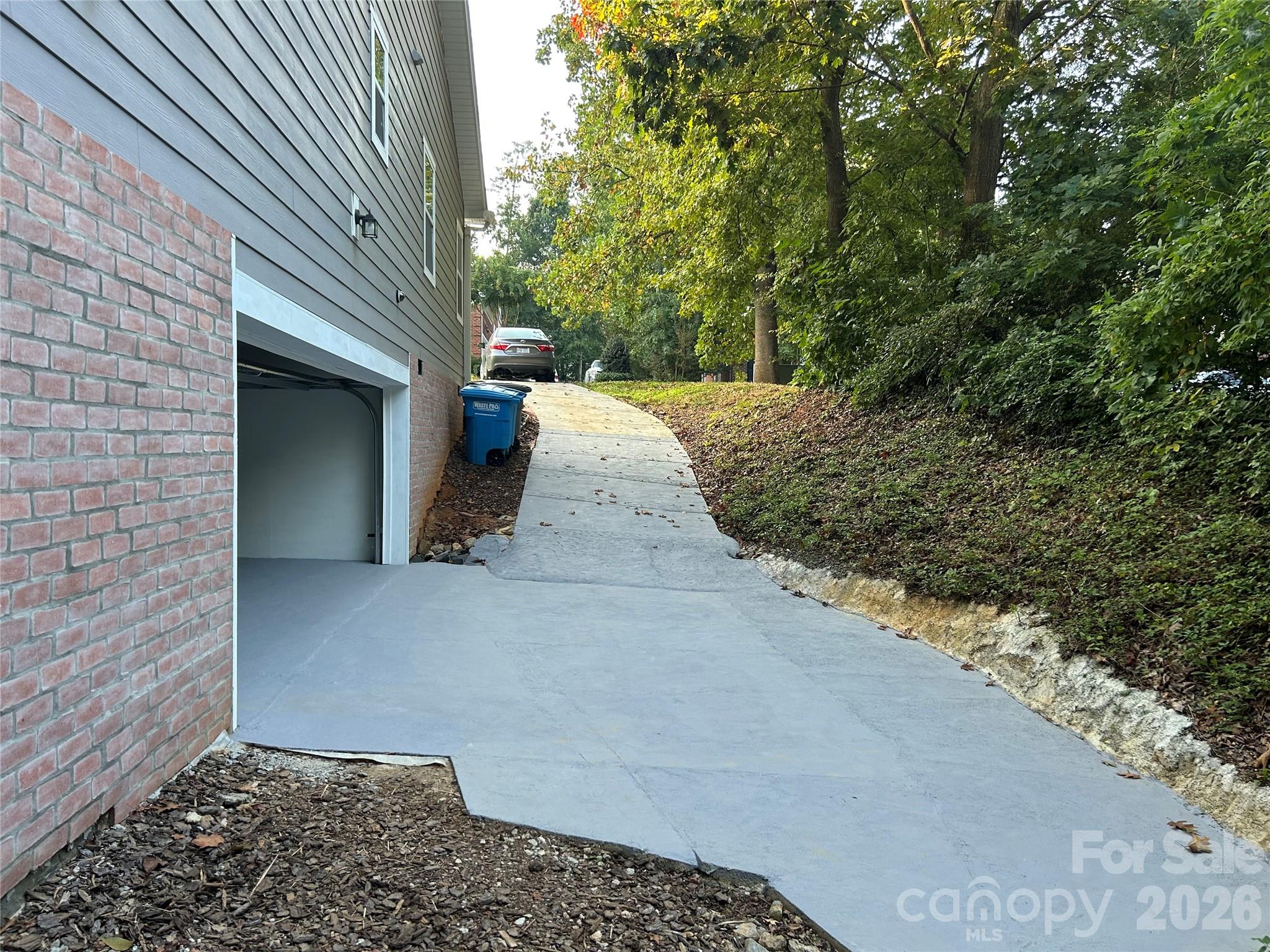 main property photo 33