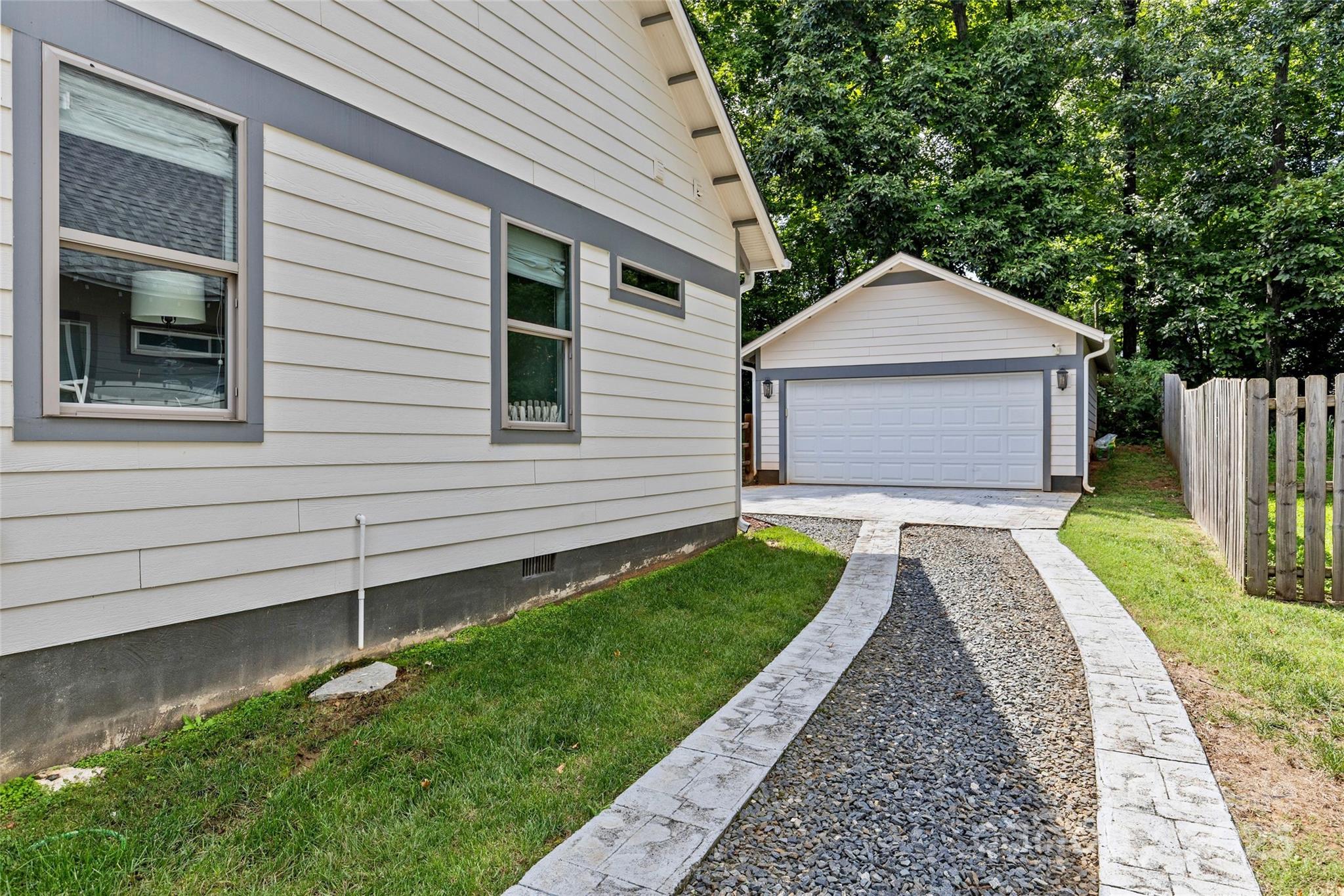property viewer photo 24