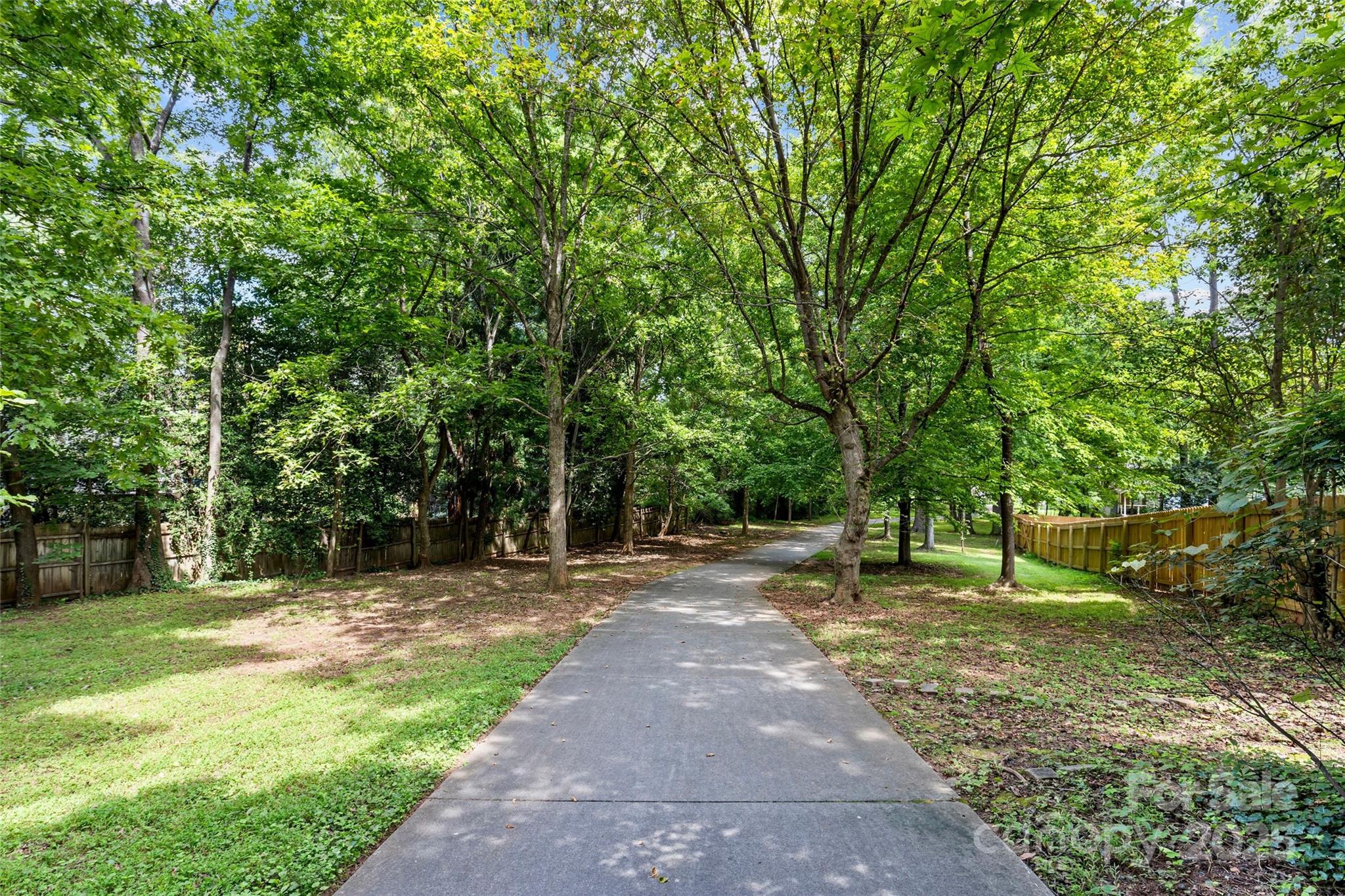 property viewer photo 29