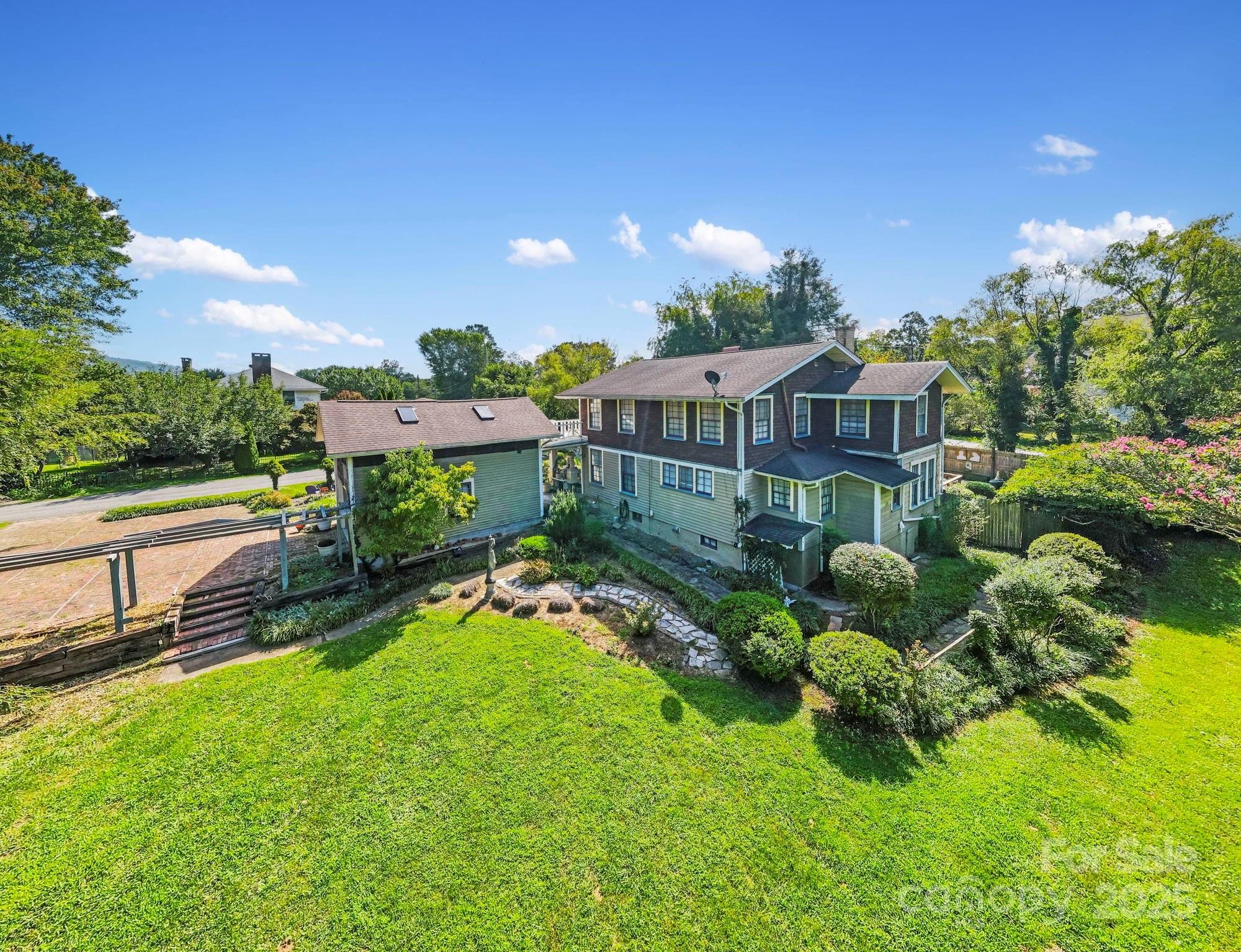 main property photo 45