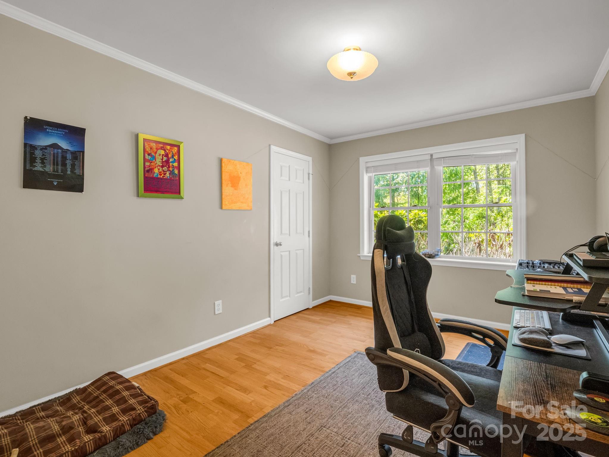 main property photo 24