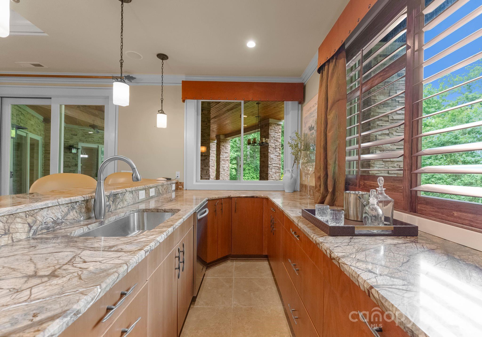 property viewer photo 34