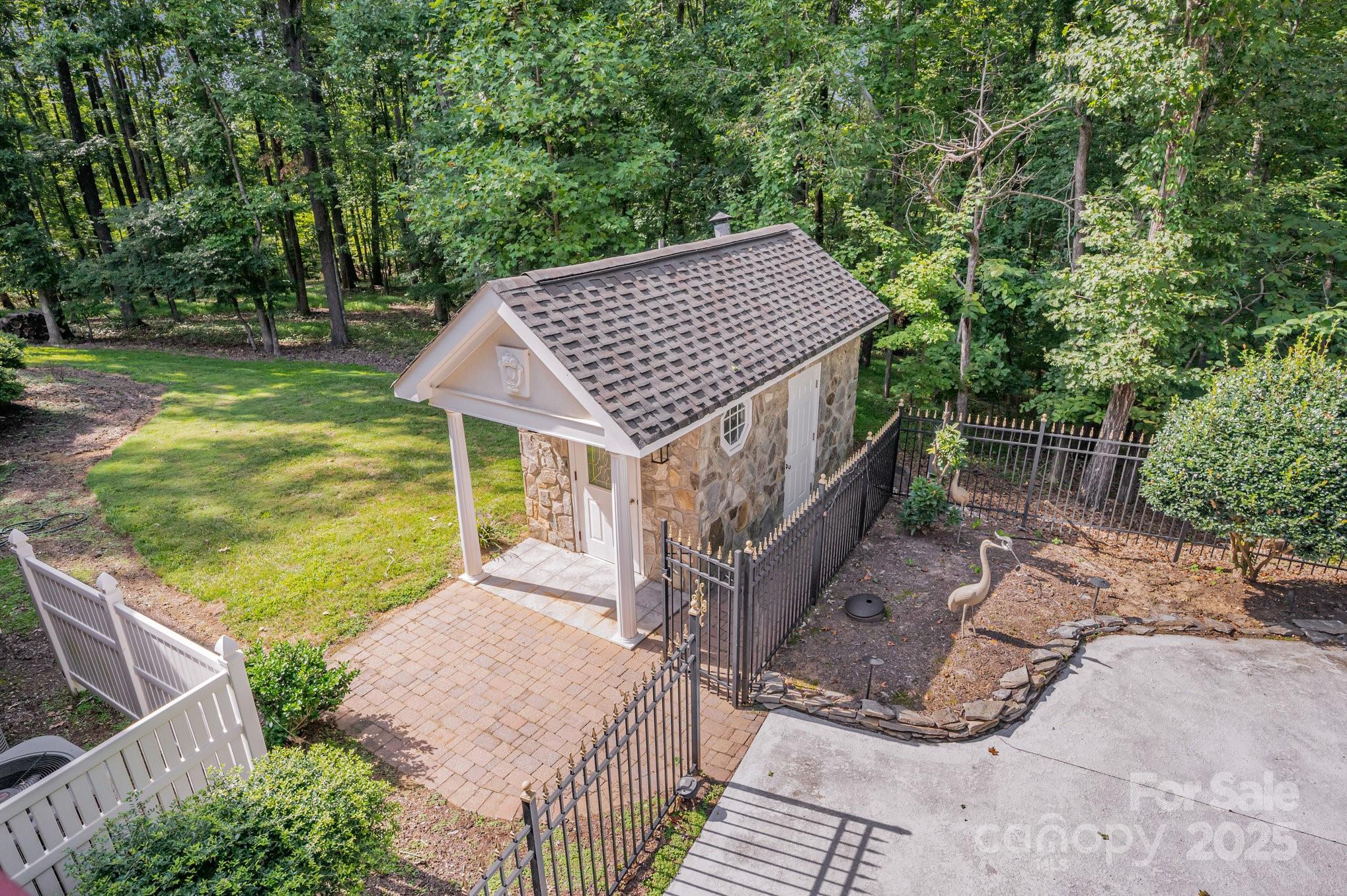 main property photo 20