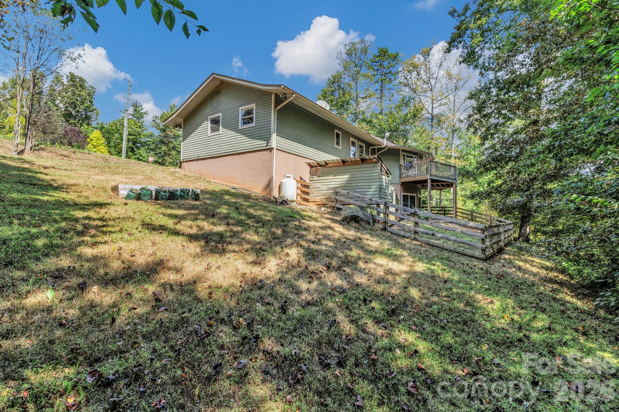 main property photo 18