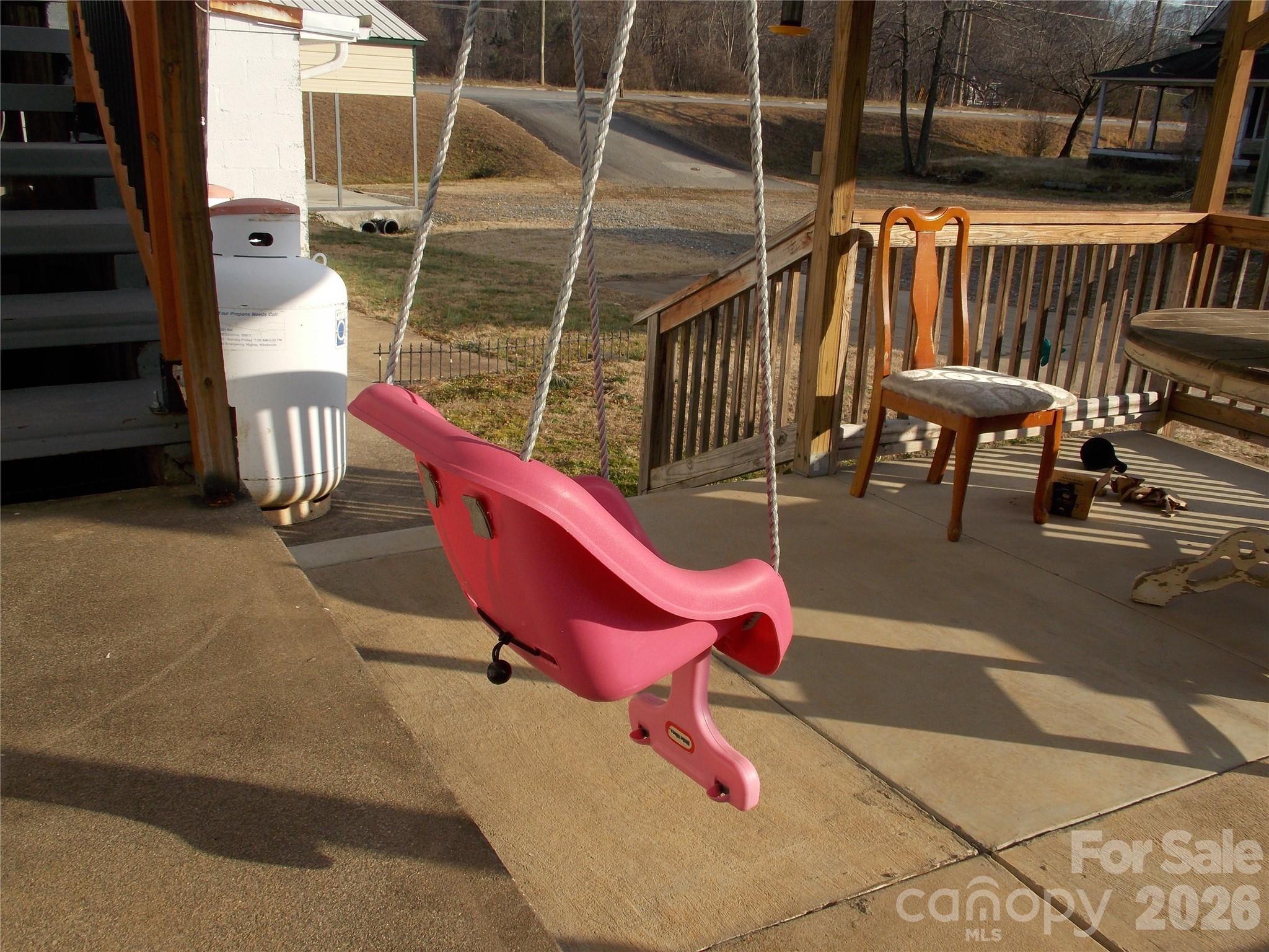 main property photo 14