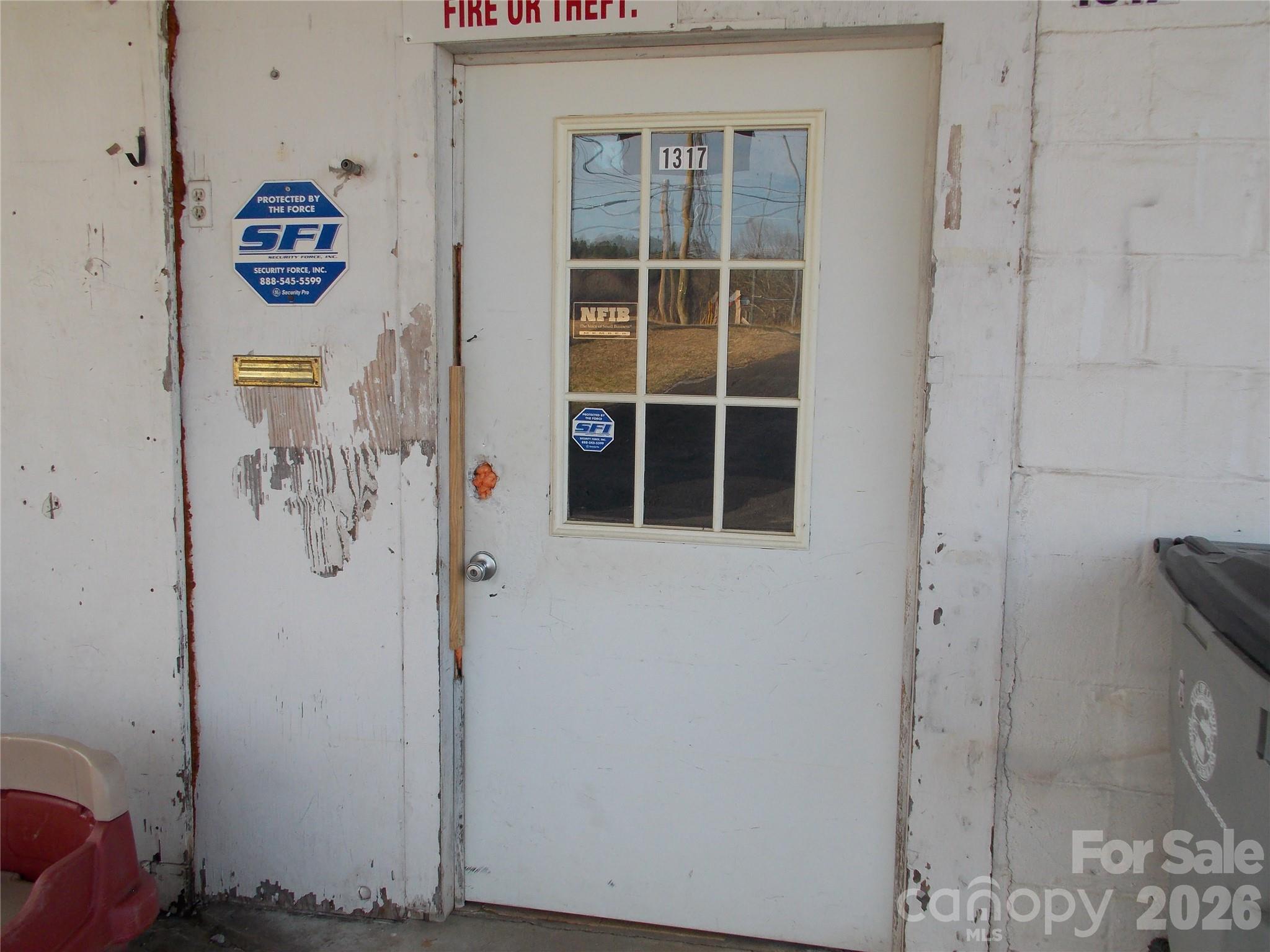 main property photo 15