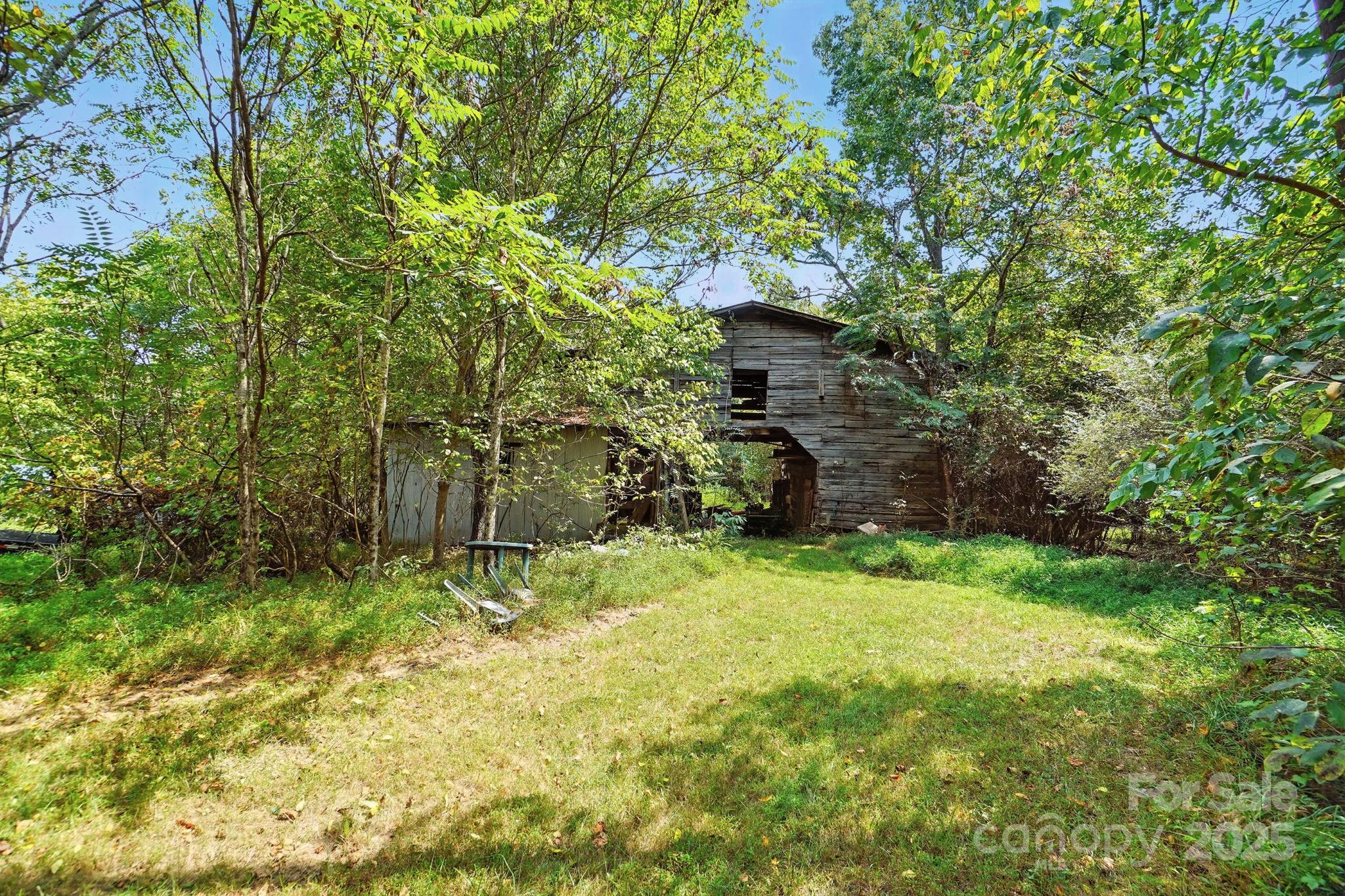 main property photo 31