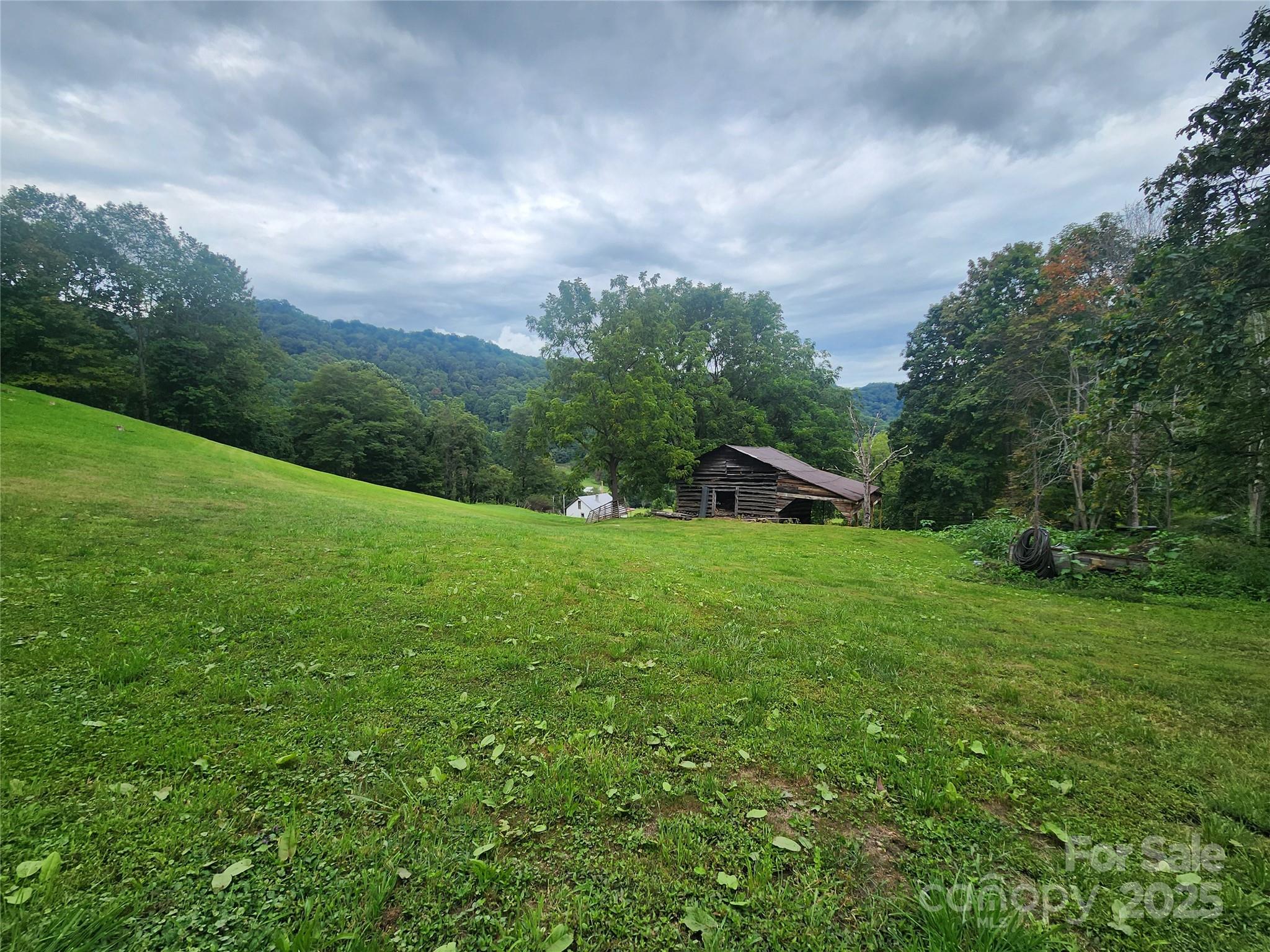 main property photo 12
