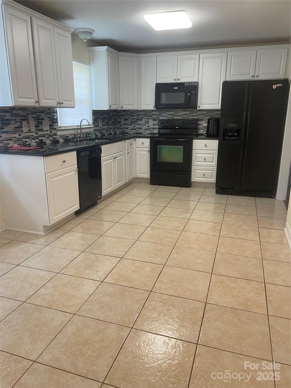 property viewer photo 2