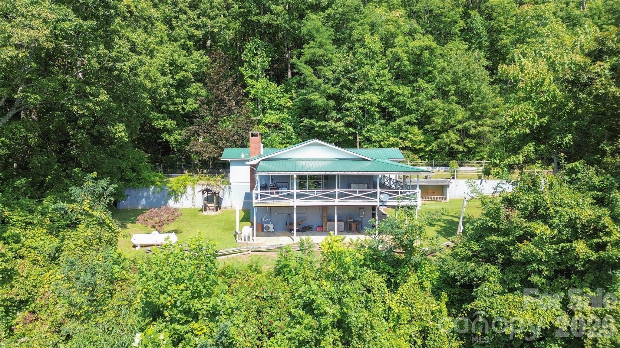 main property photo 32