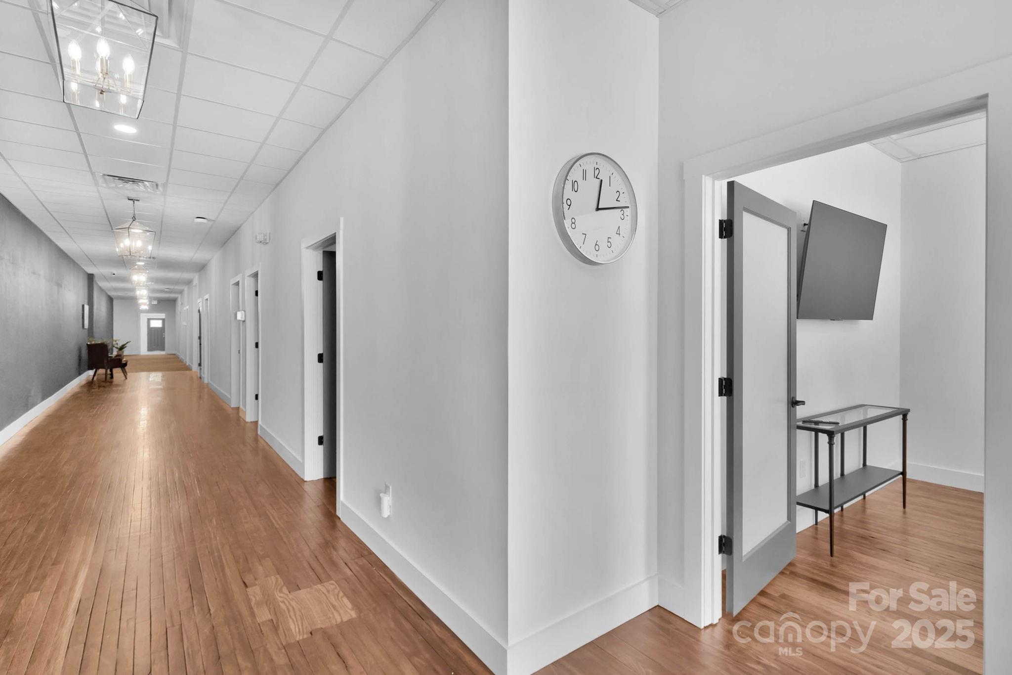 property viewer photo 2