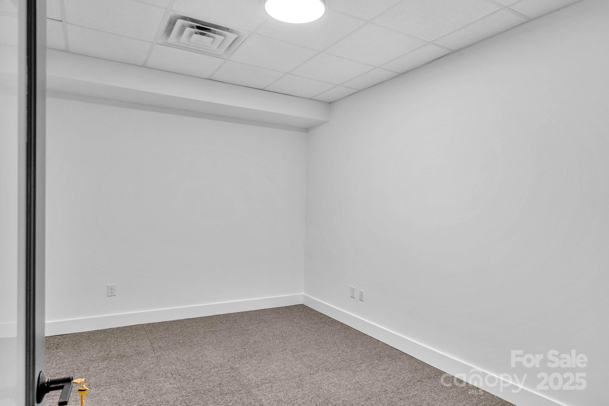 property viewer photo 20