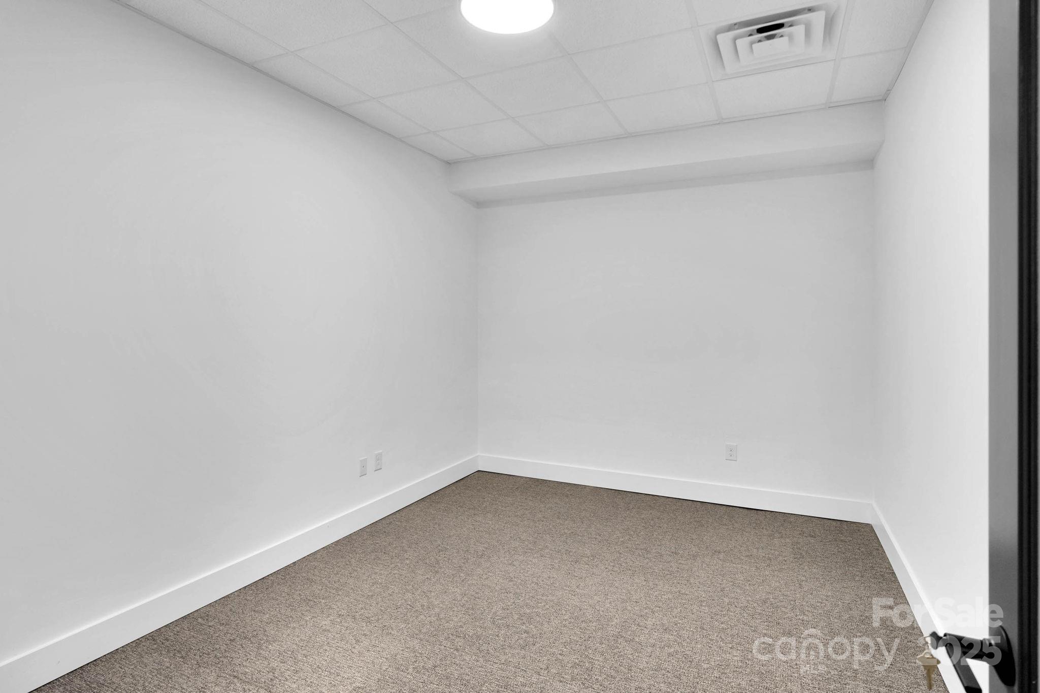 property viewer photo 23