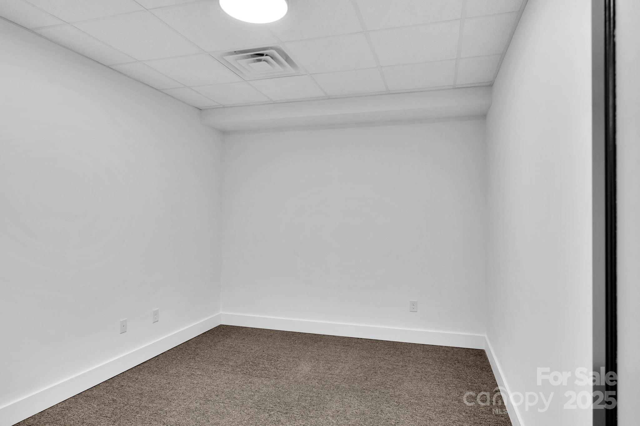property viewer photo 25