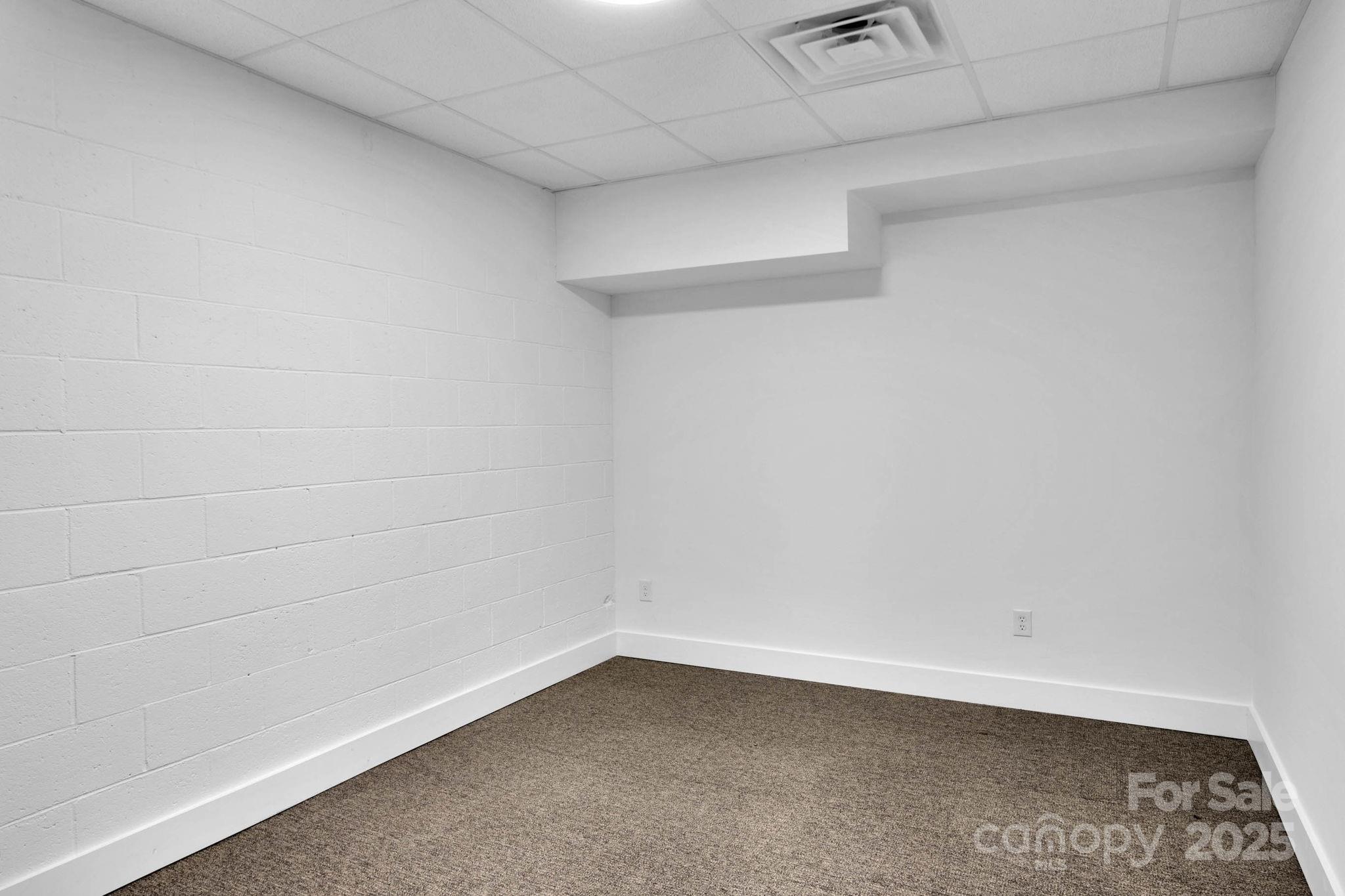 property viewer photo 27