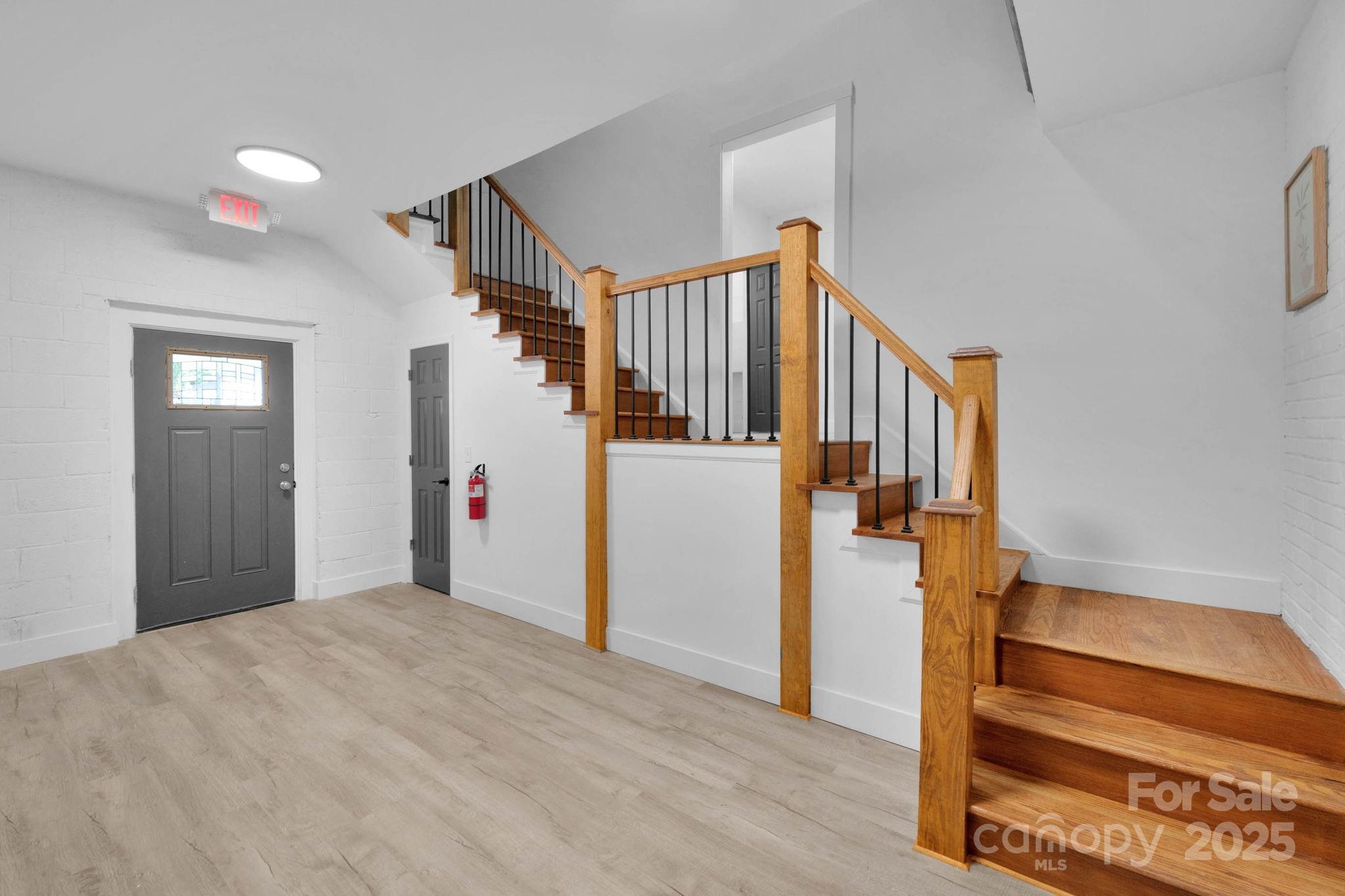 property viewer photo 29