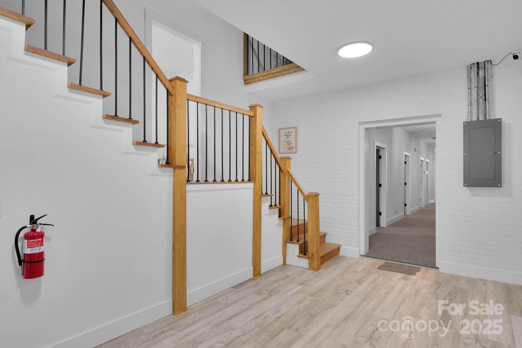 property viewer photo 30