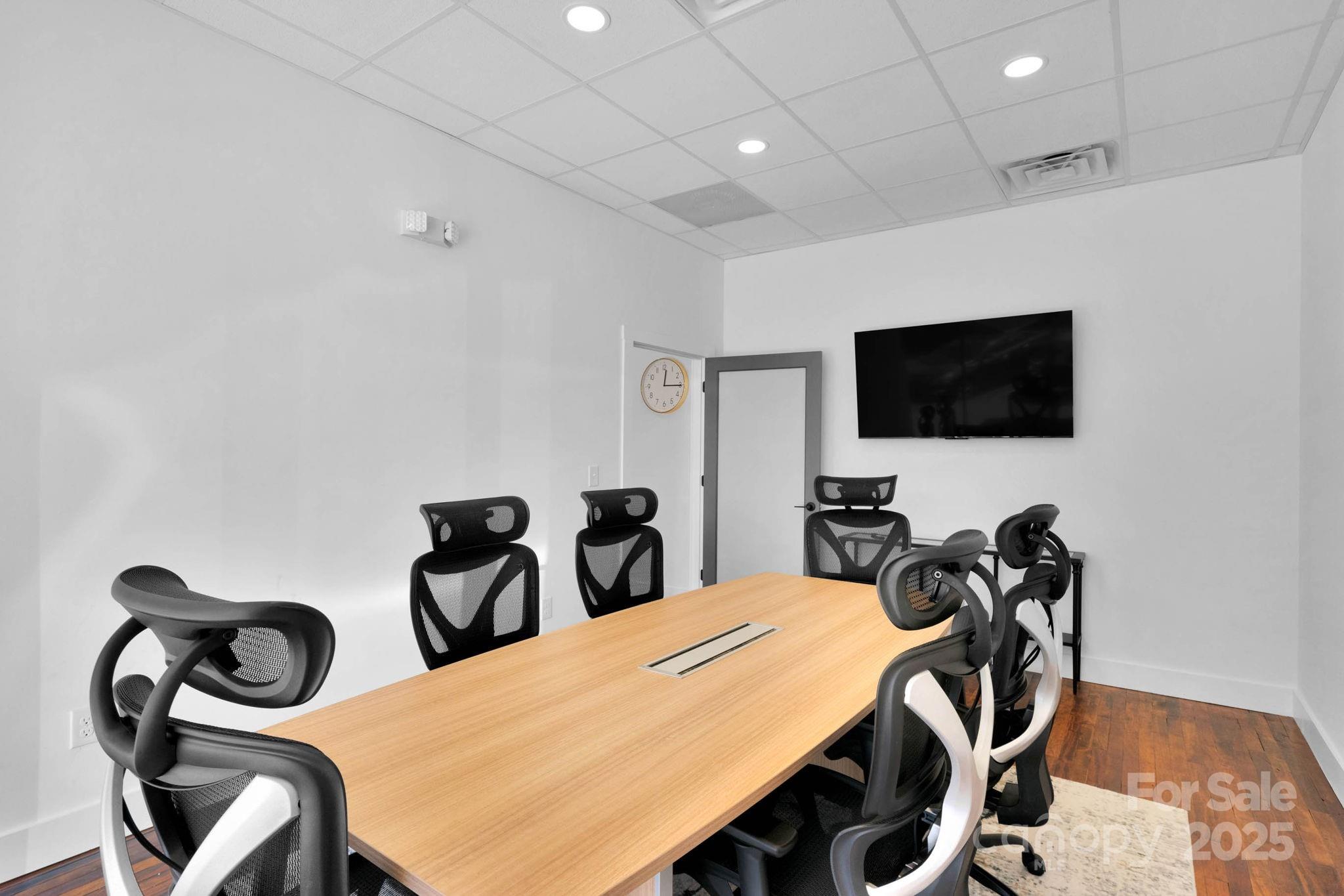 property viewer photo 4