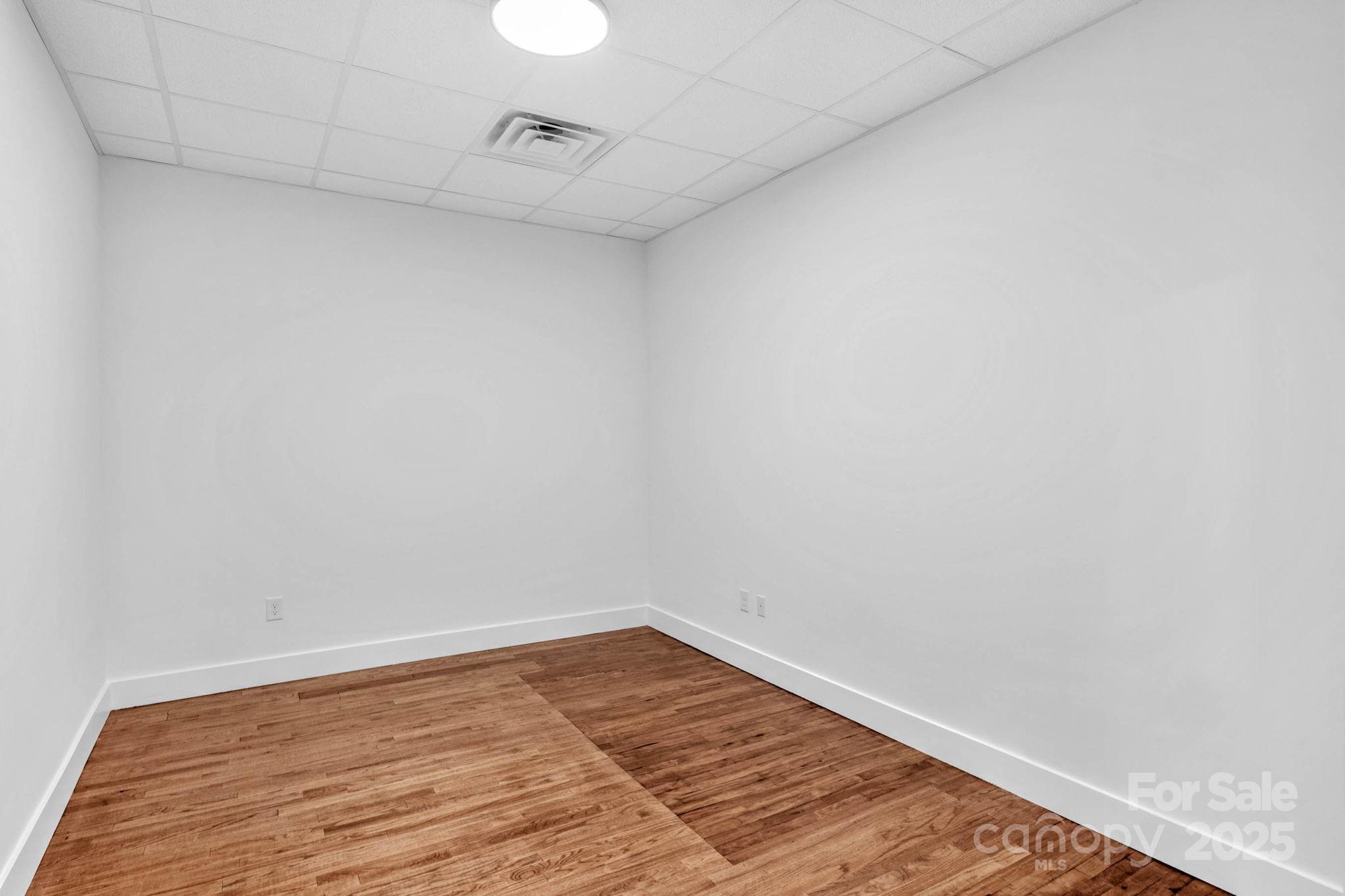 property viewer photo 8