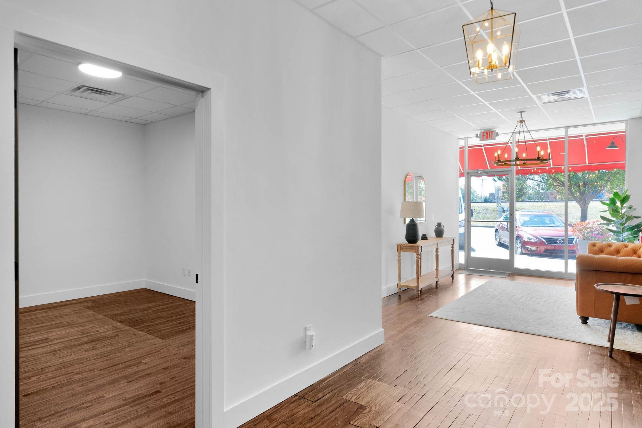 property viewer photo 9