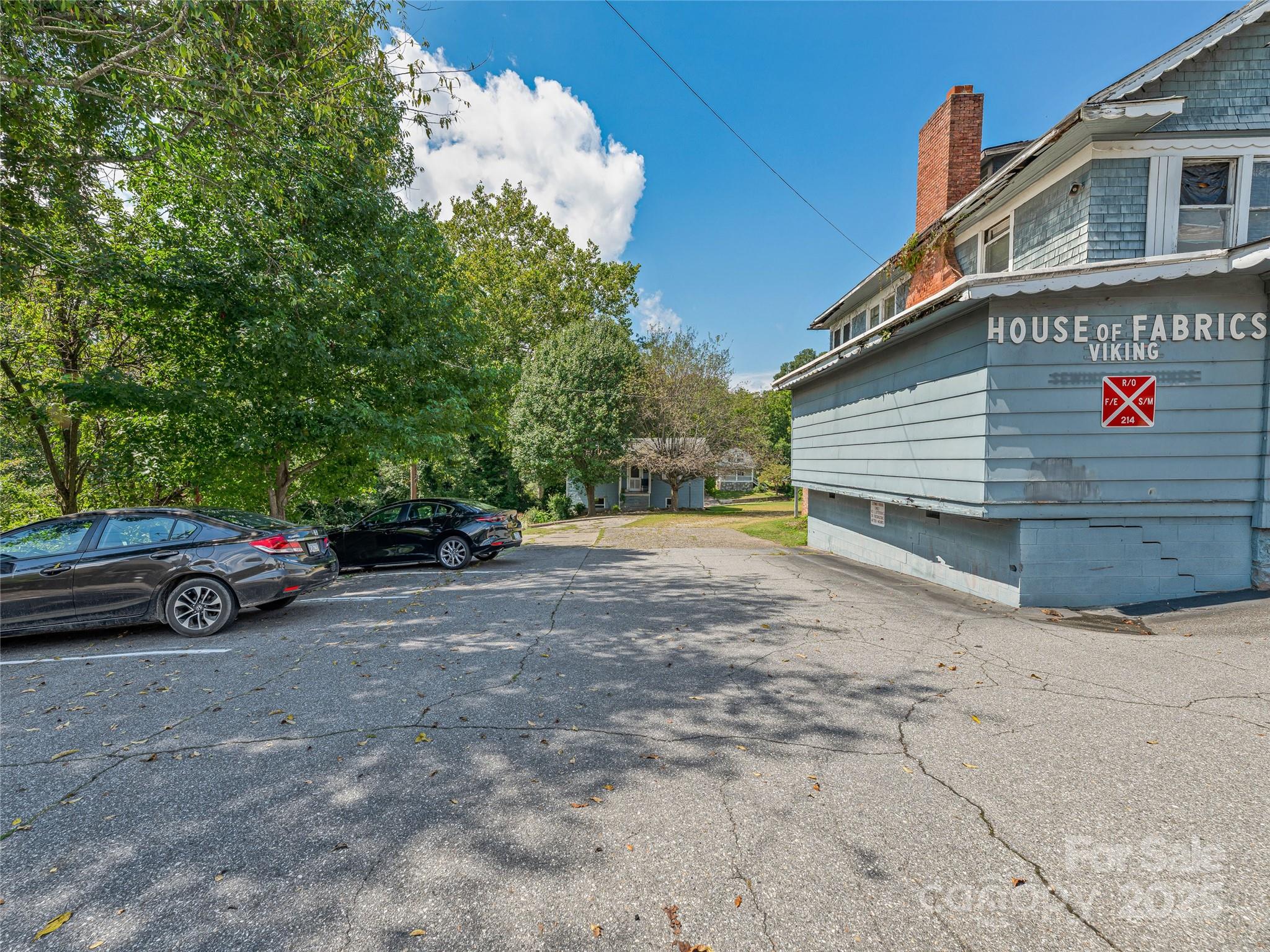 main property photo 16