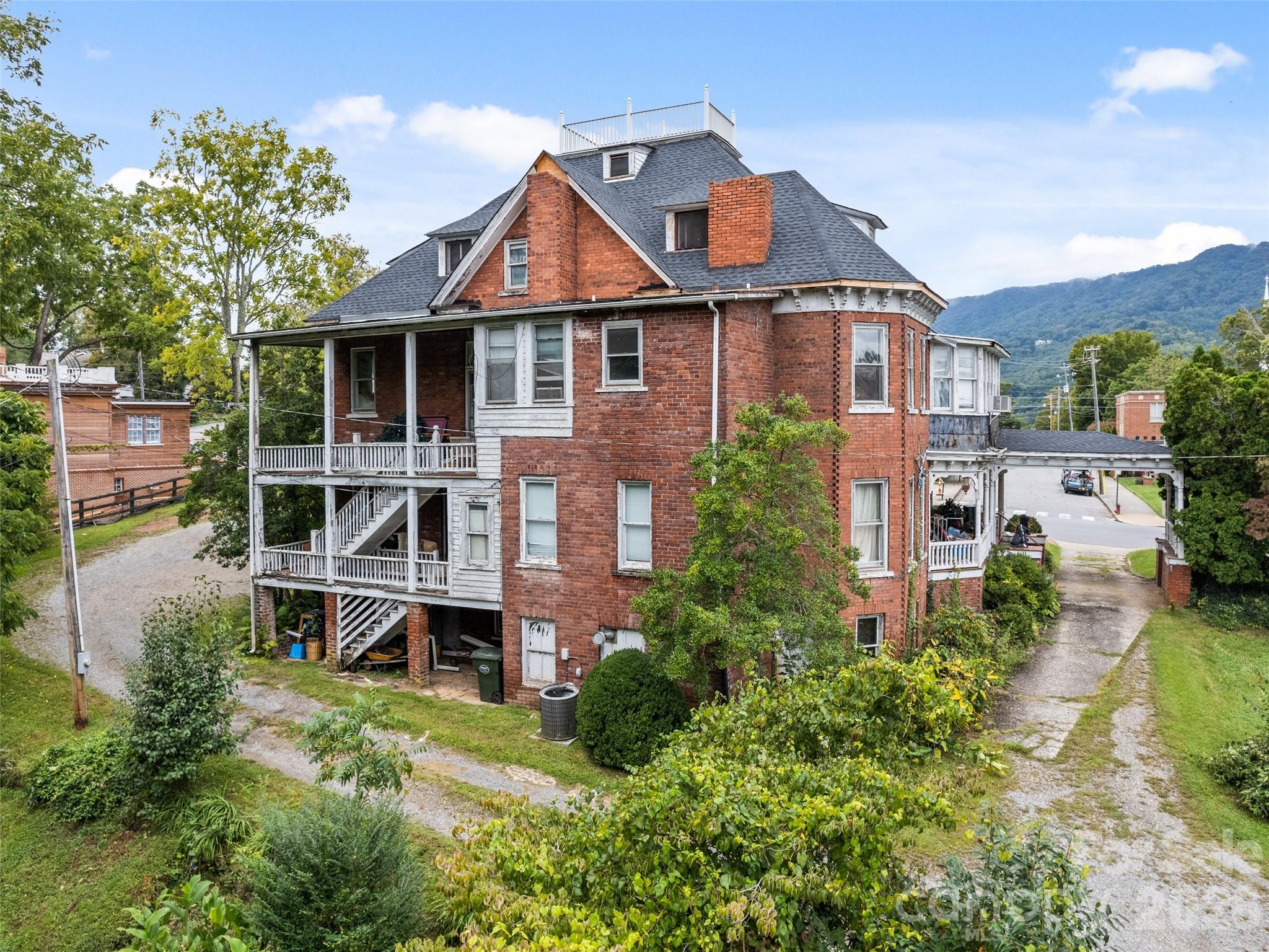 main property photo 8