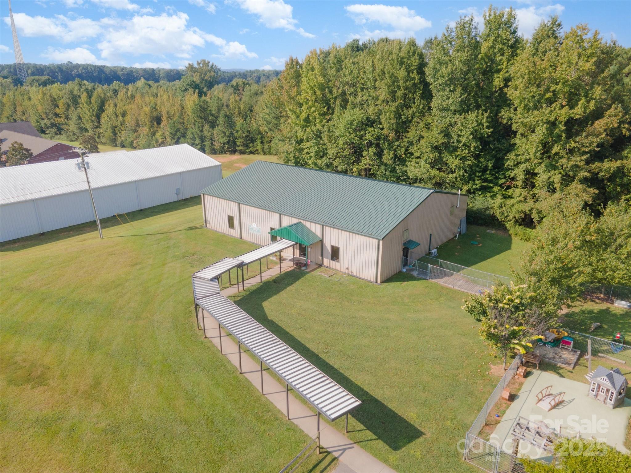main property photo 45