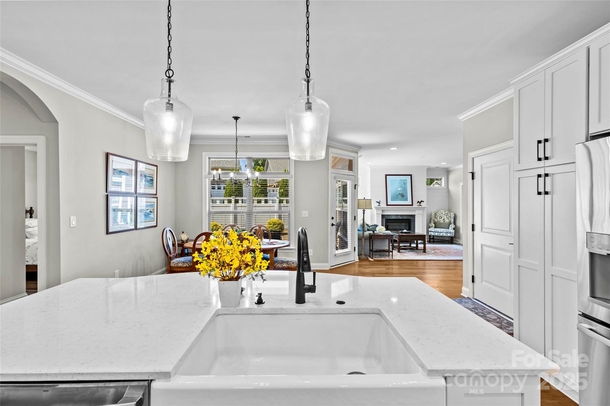 property viewer photo 13