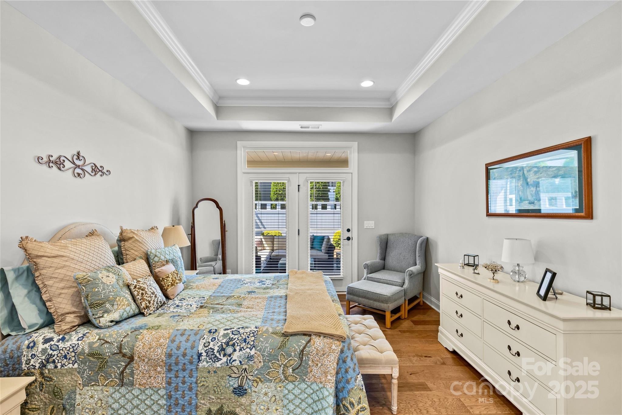 property viewer photo 16