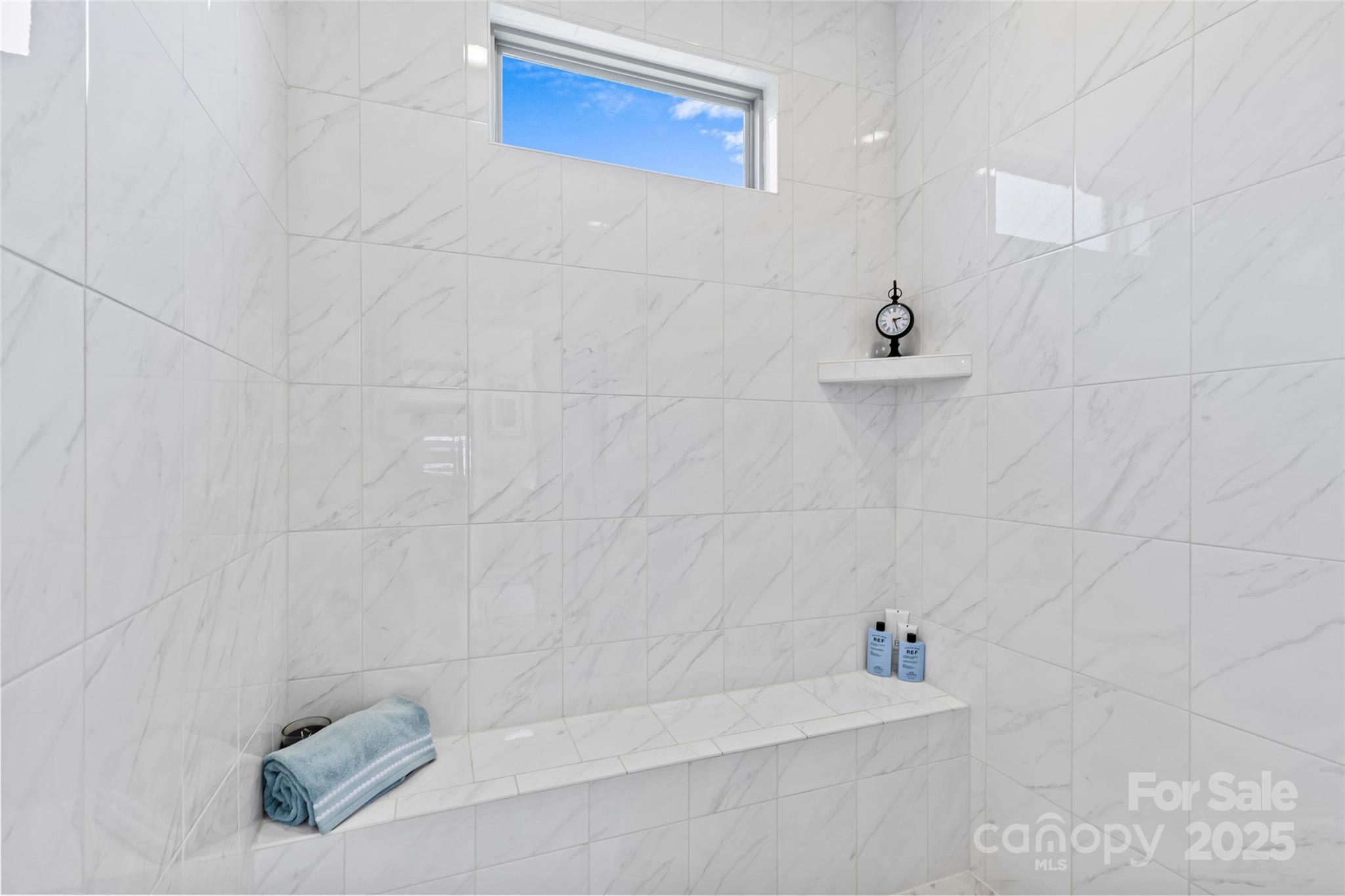 property viewer photo 19