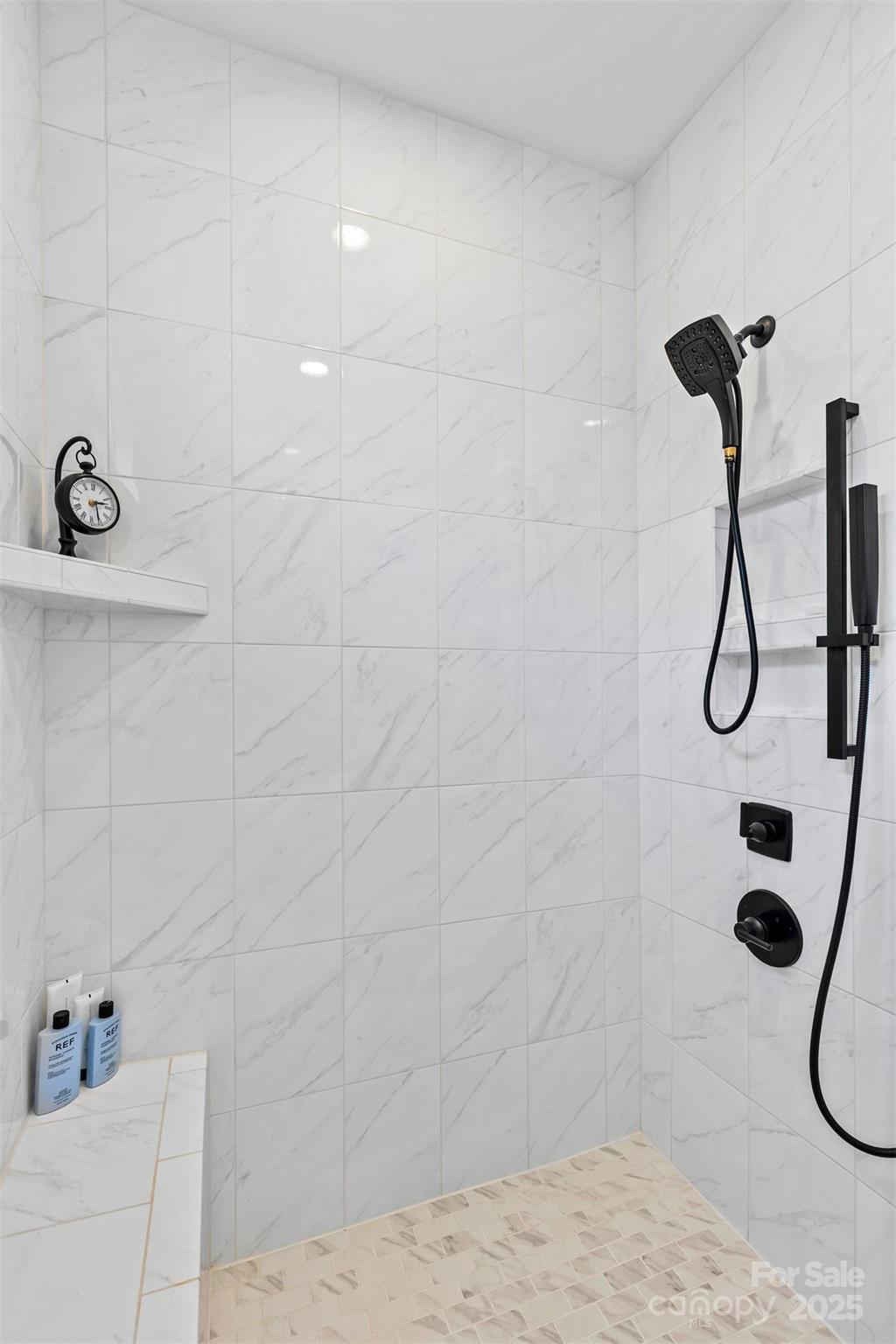 property viewer photo 20