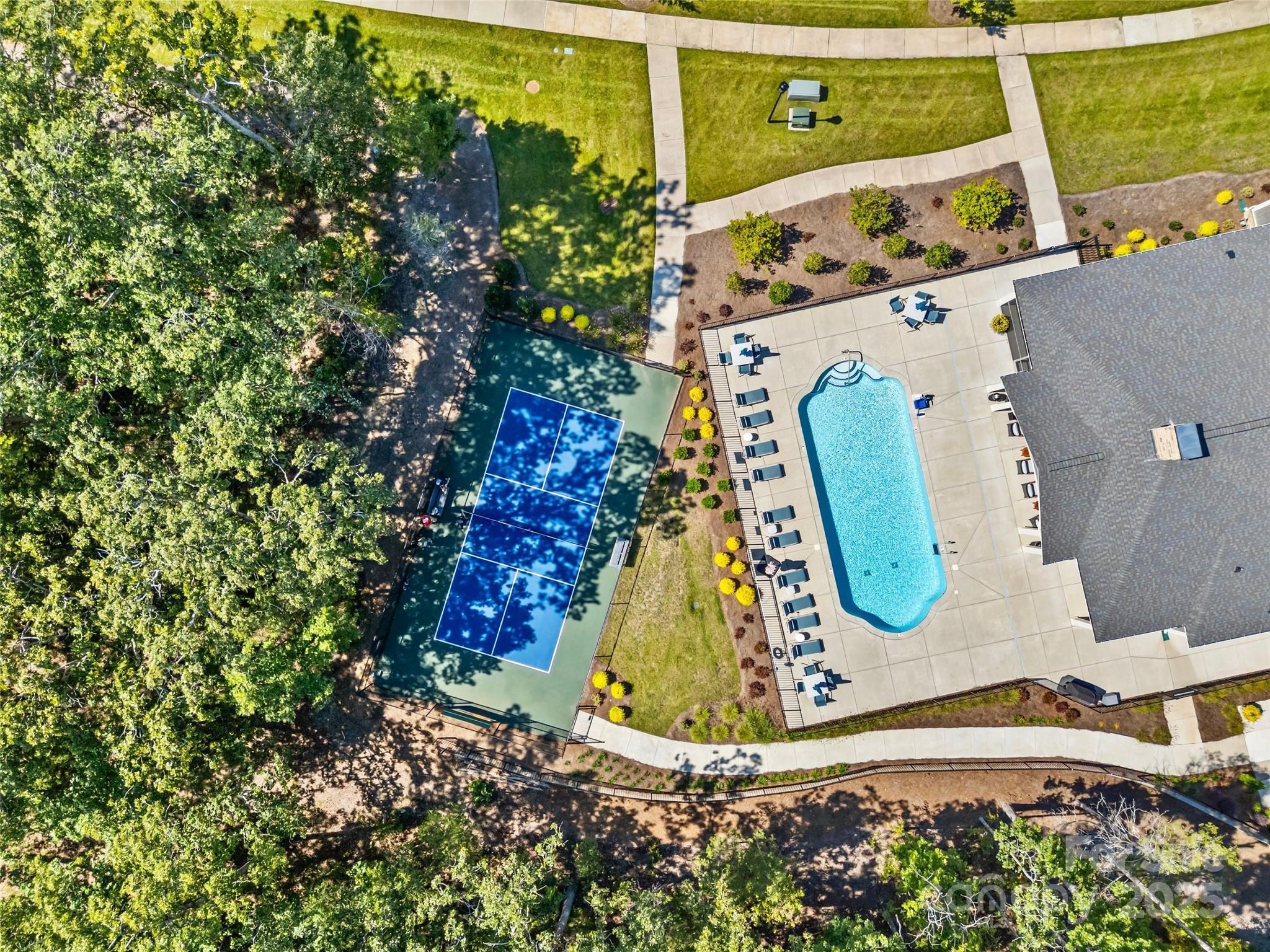 property viewer photo 33