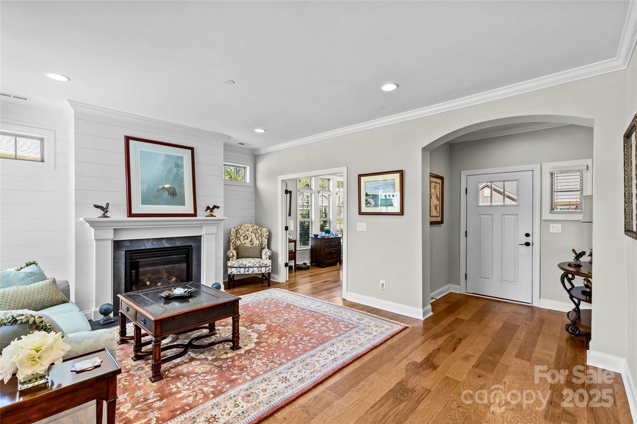 property viewer photo 6