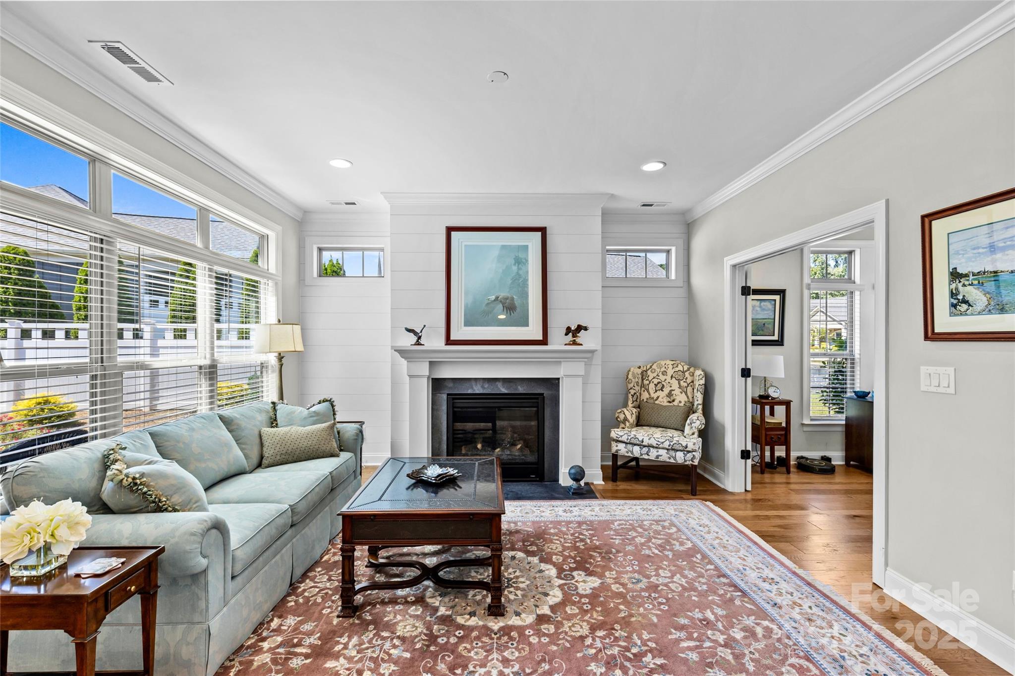 property viewer photo 7