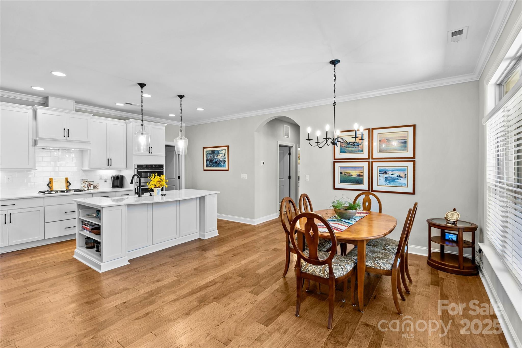 property viewer photo 9