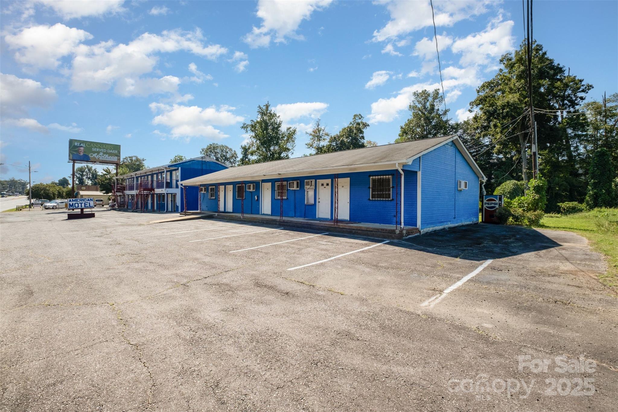 main property photo 13