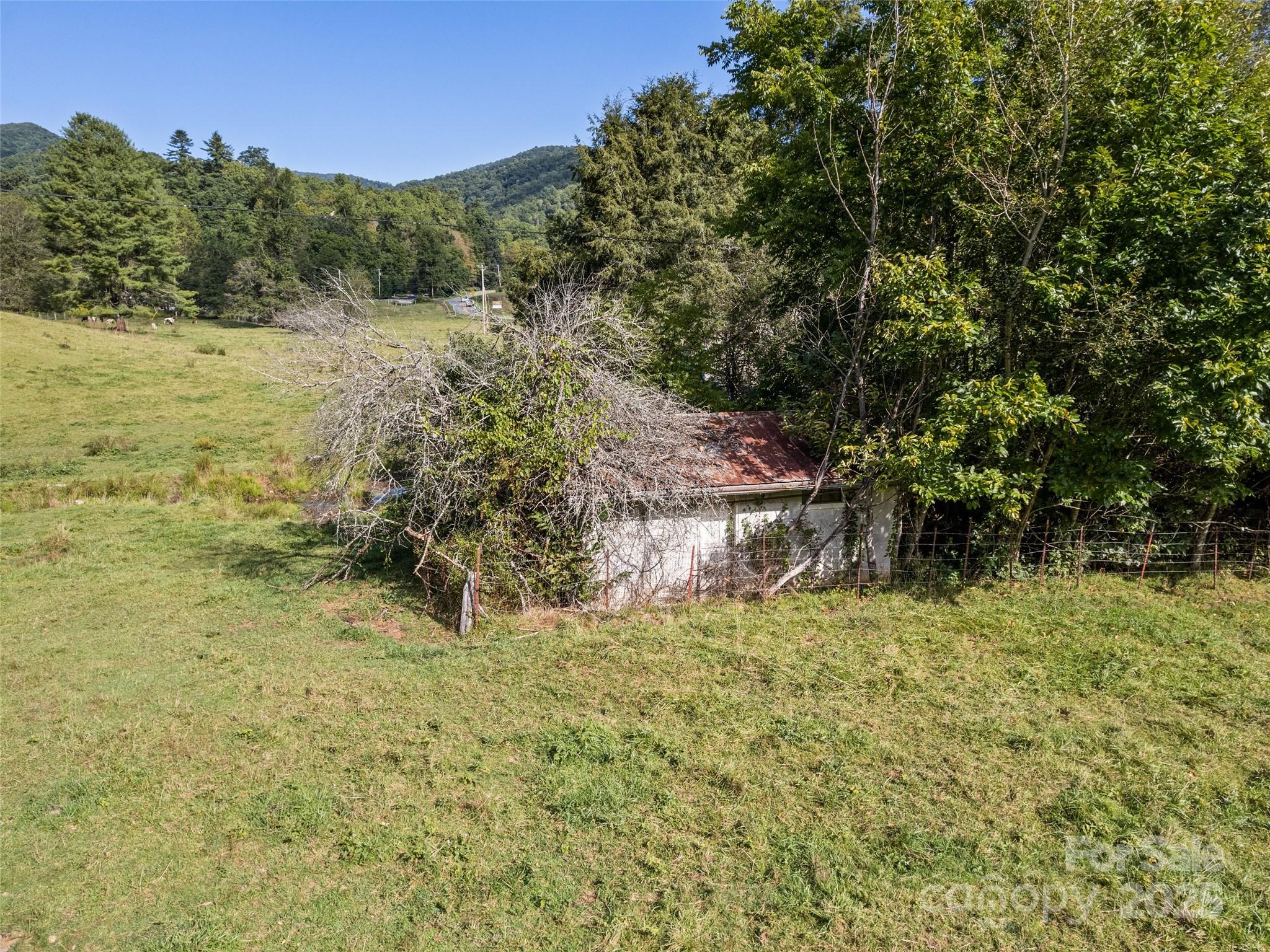 main property photo 20