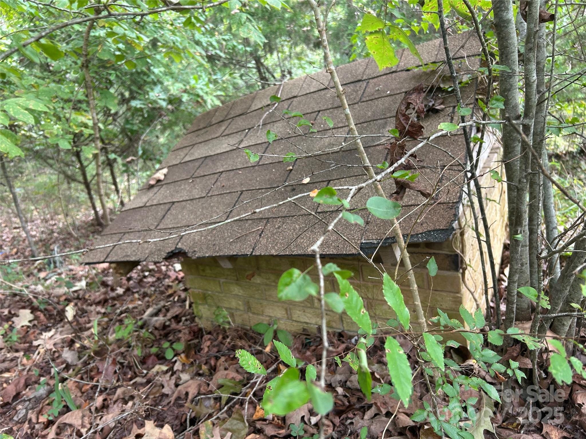 main property photo 20