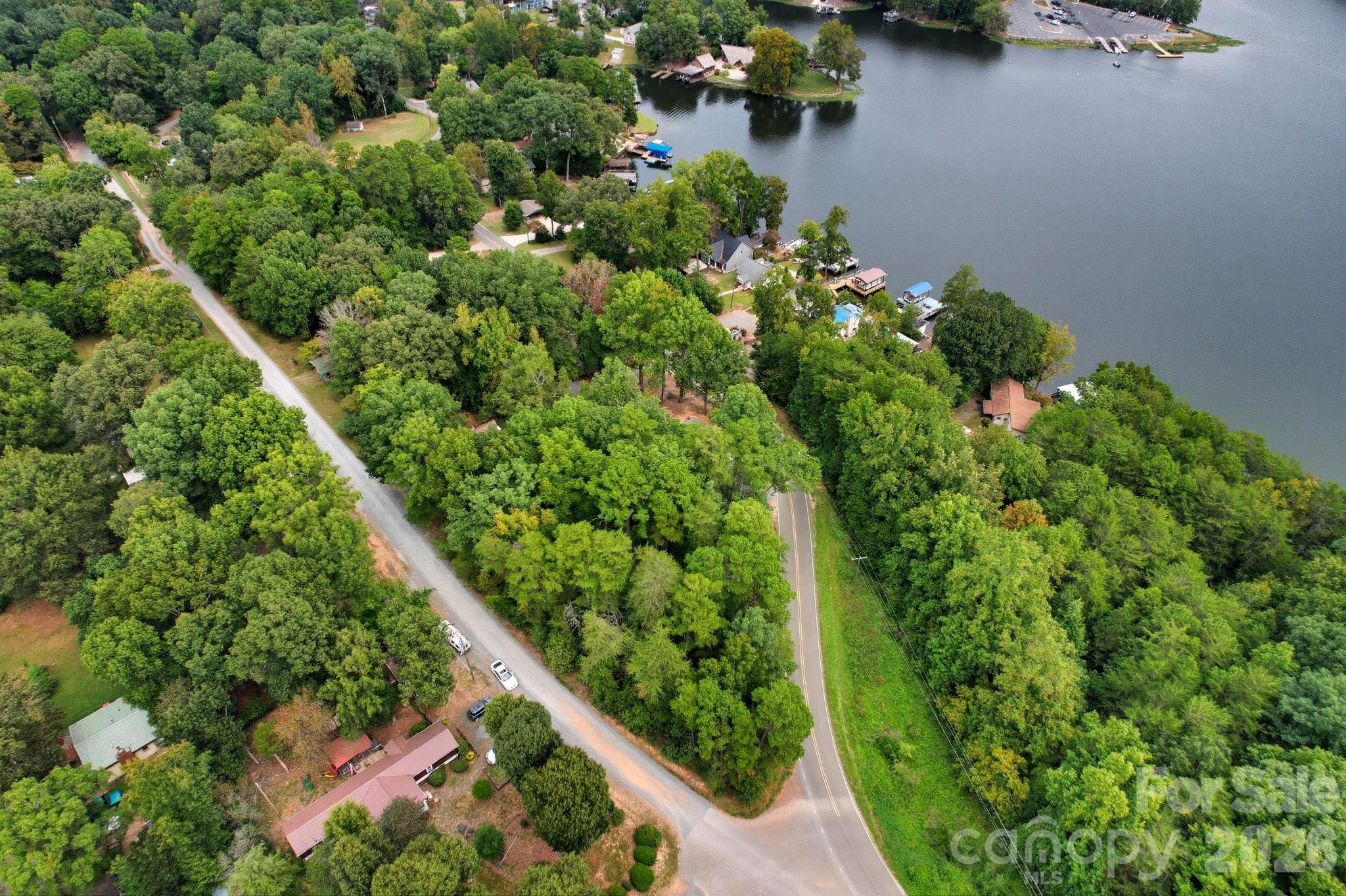main property photo 30