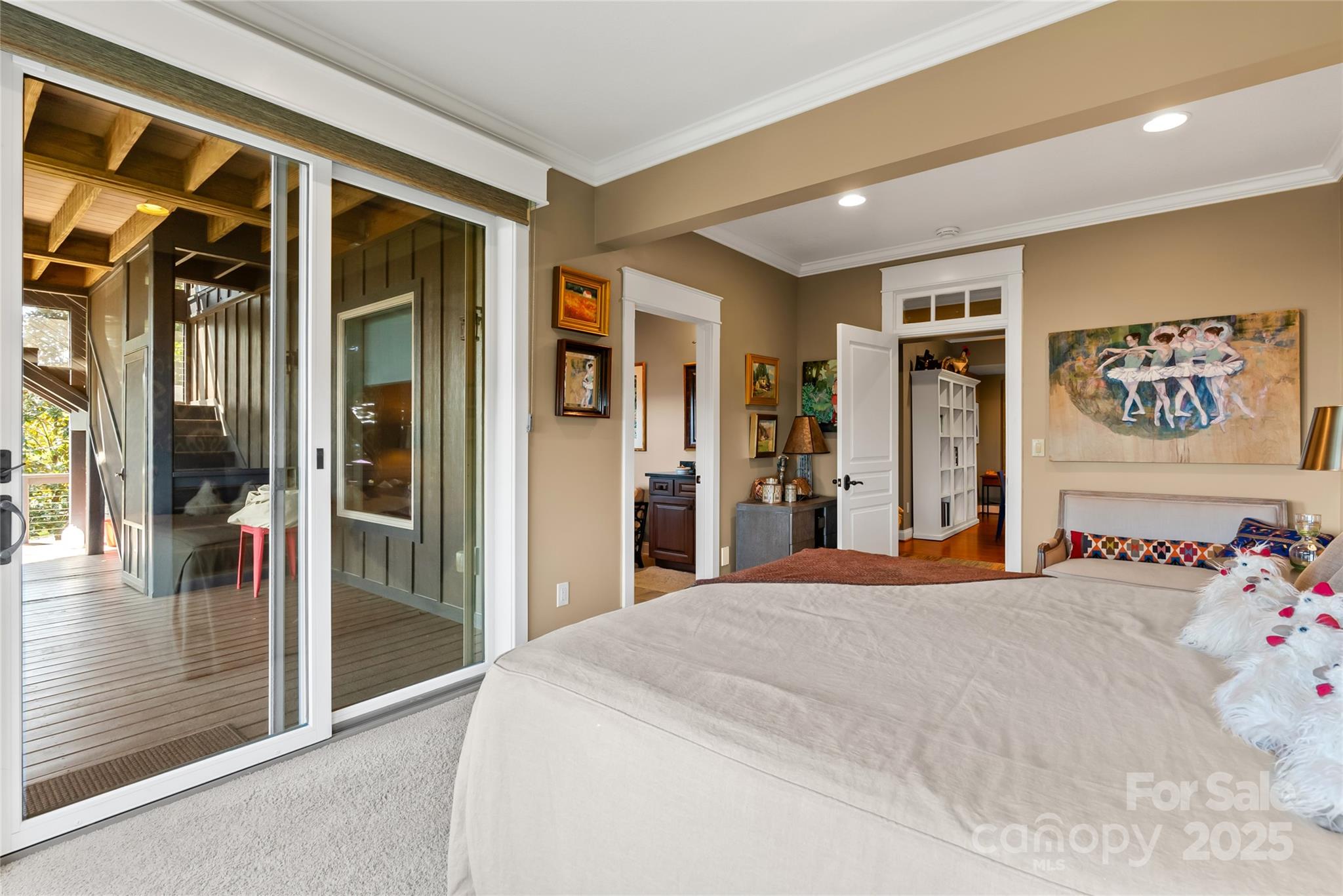 main property photo 34