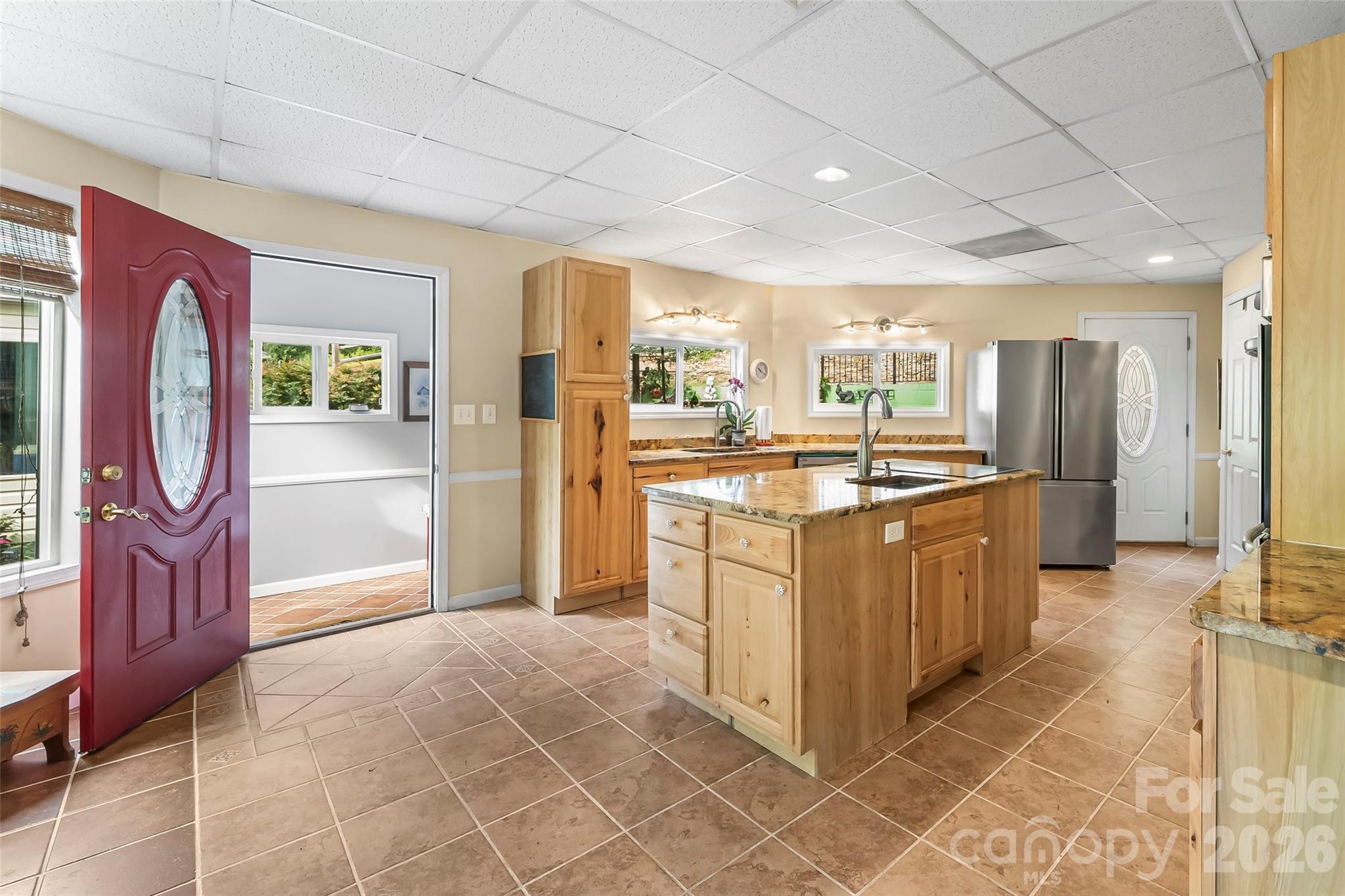 main property photo 16