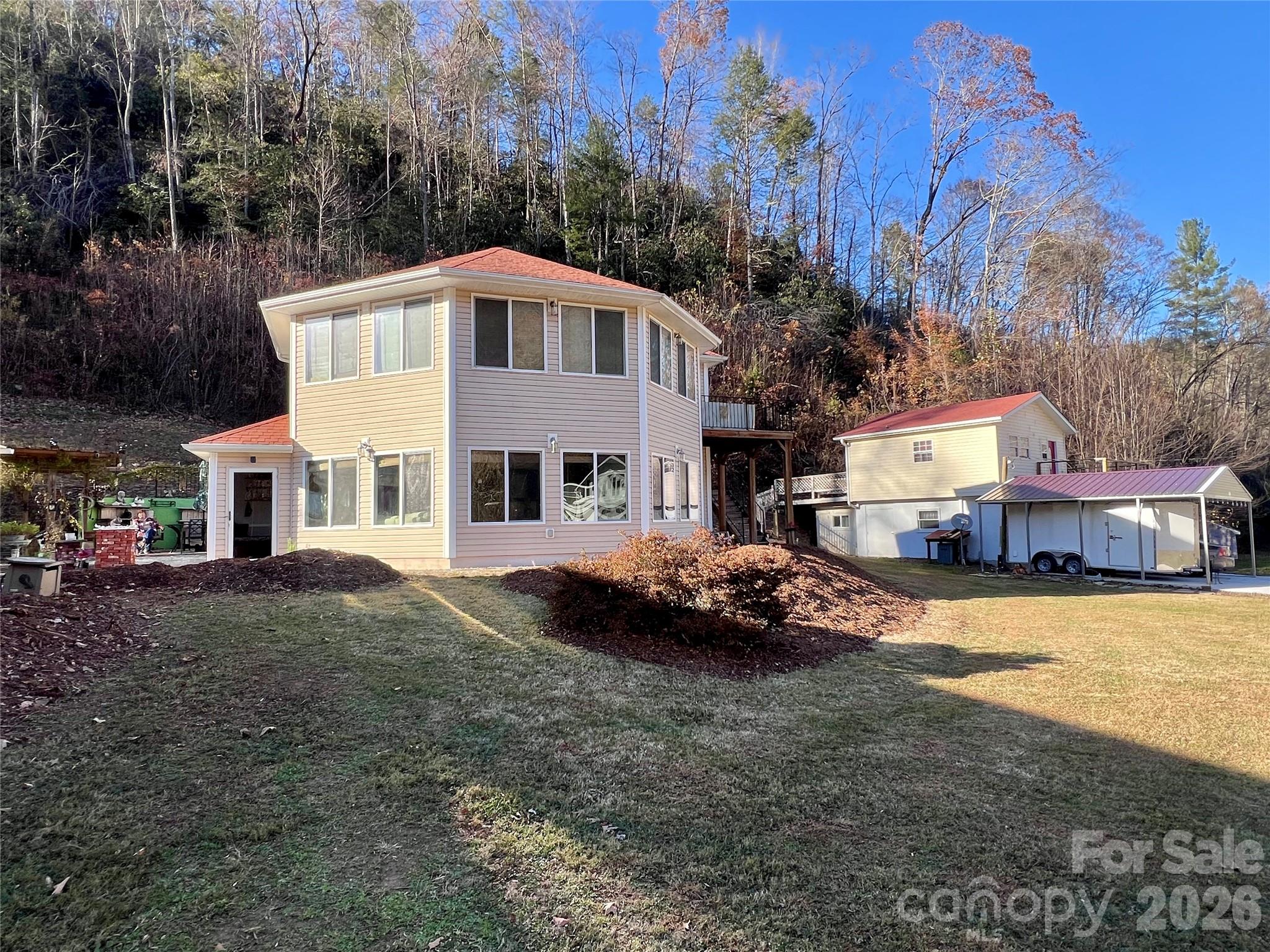 main property photo 4