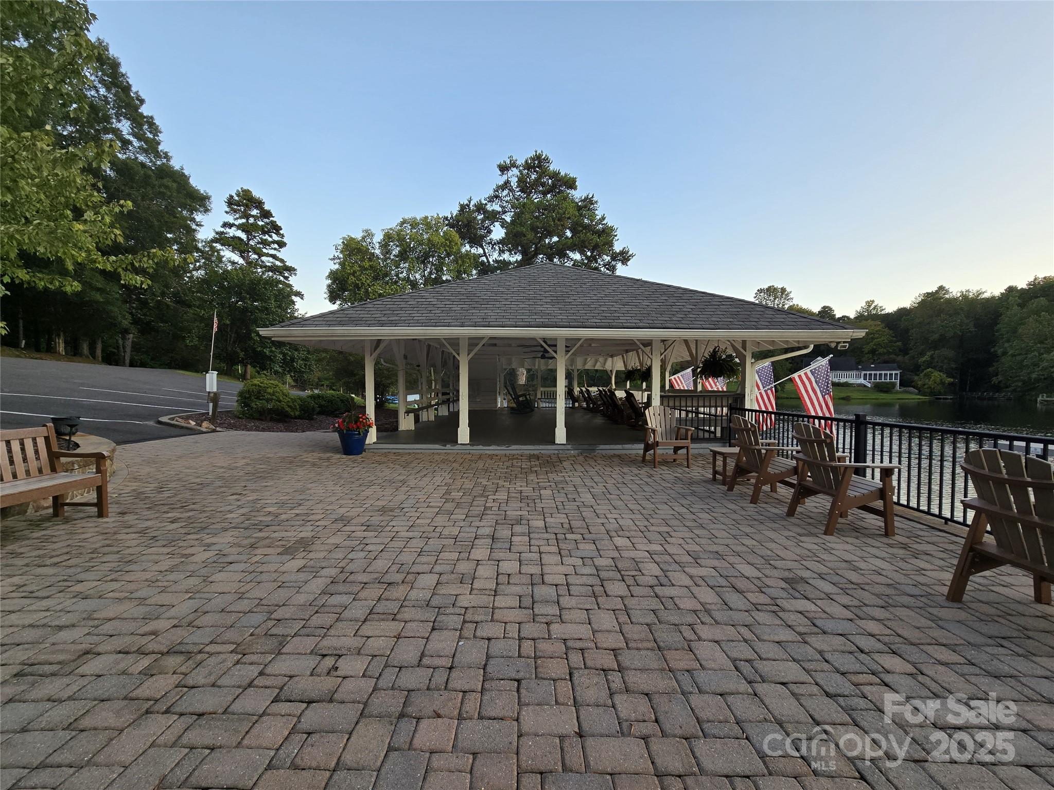 main property photo 30
