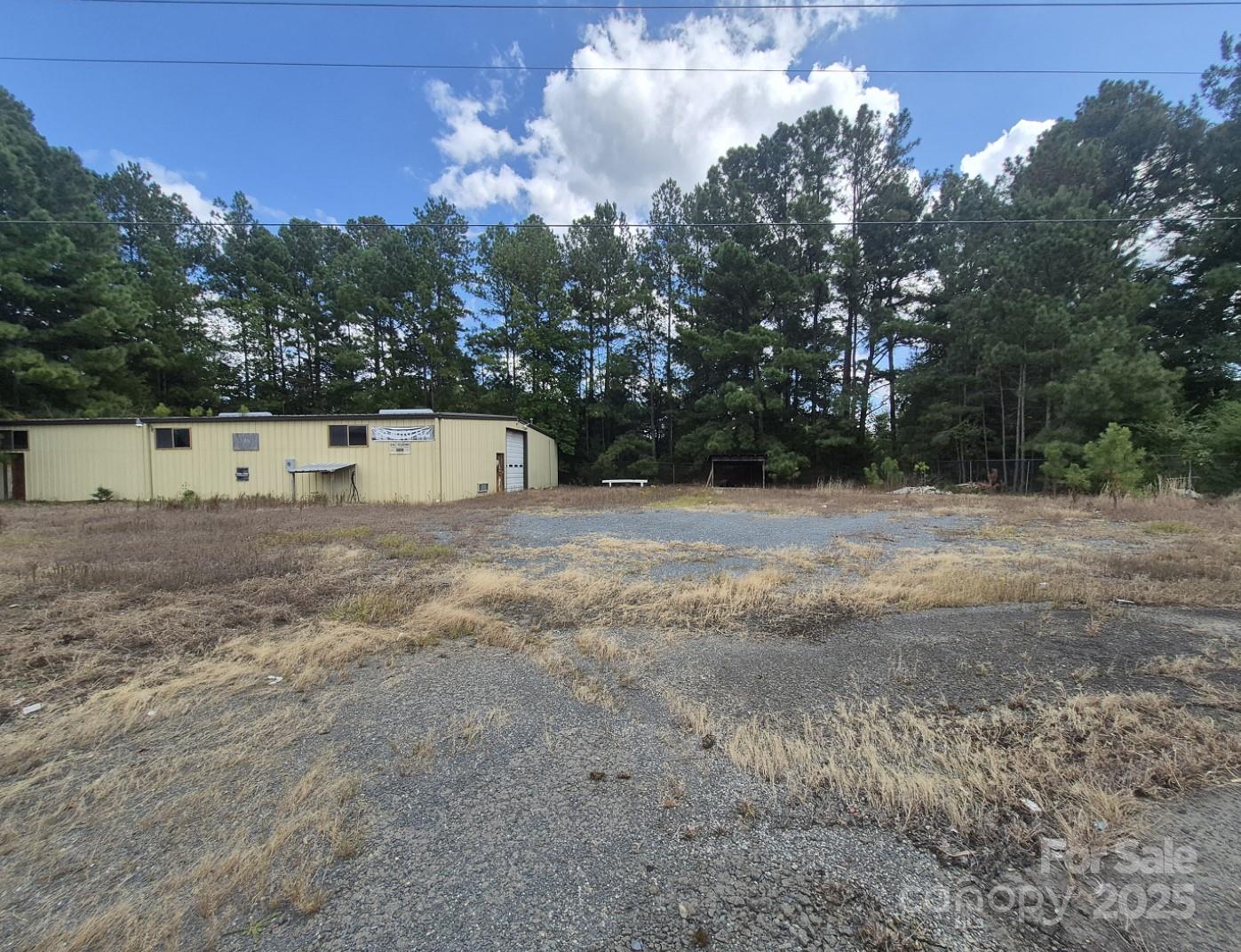 main property photo 30