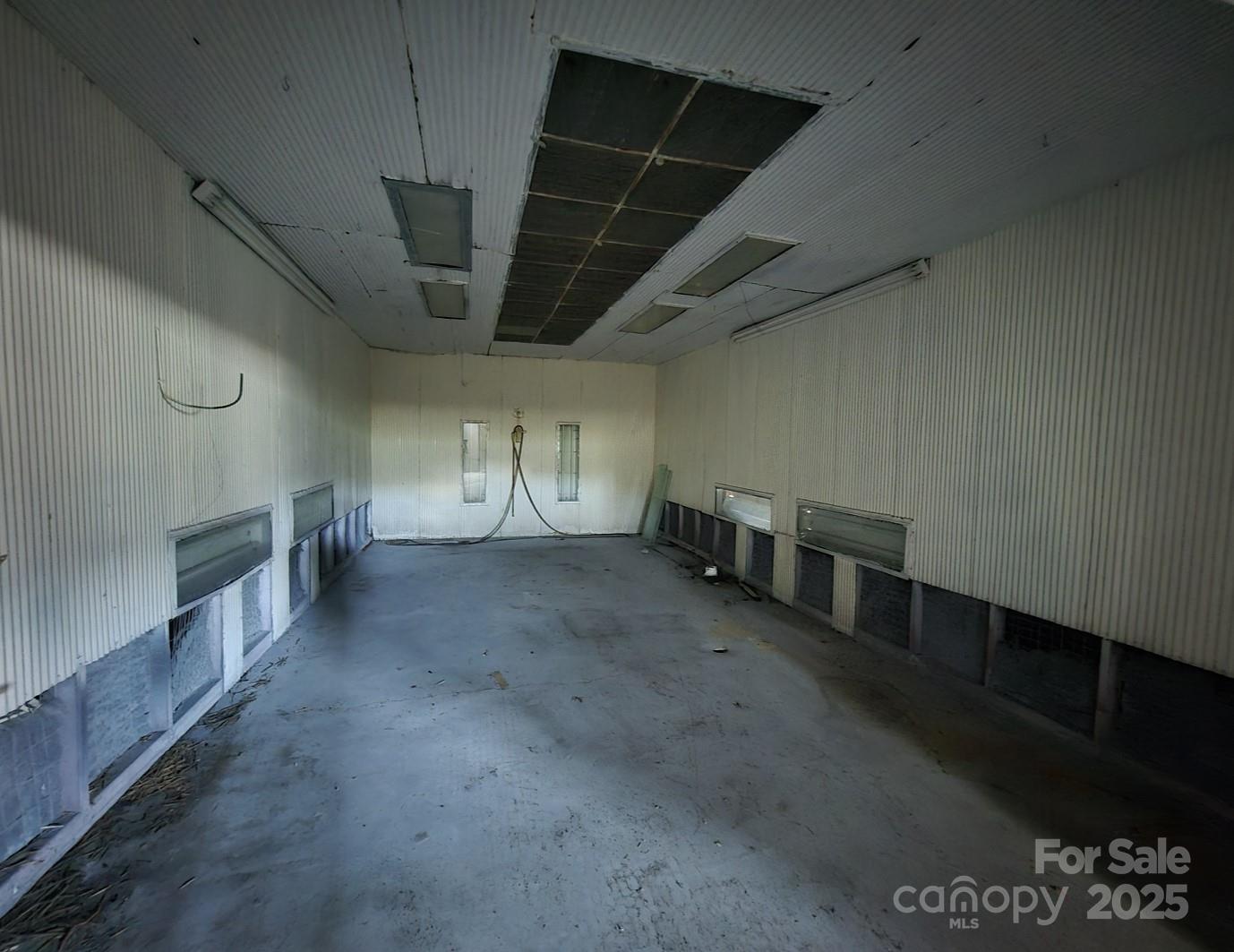 main property photo 34