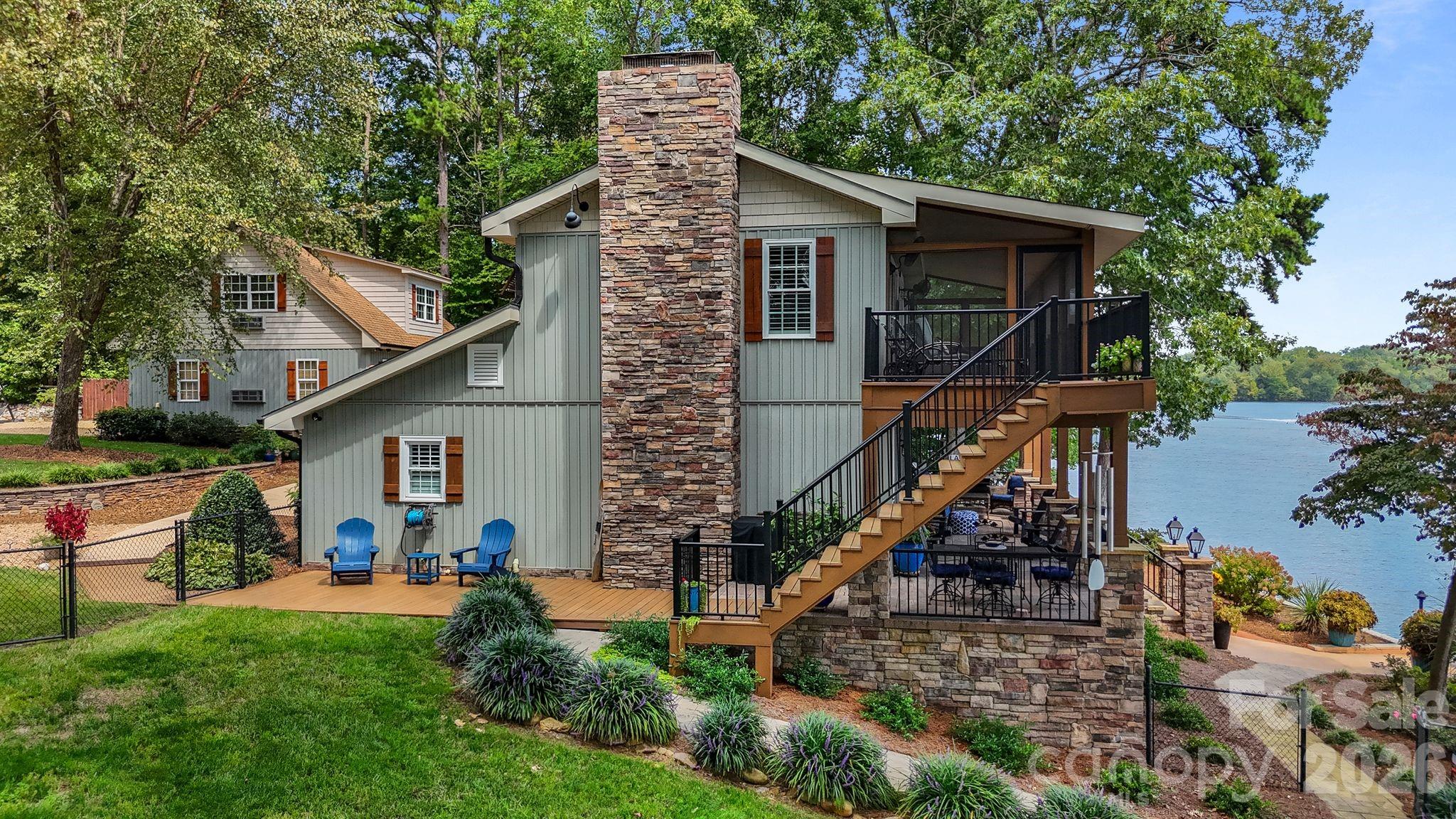 main property photo 30