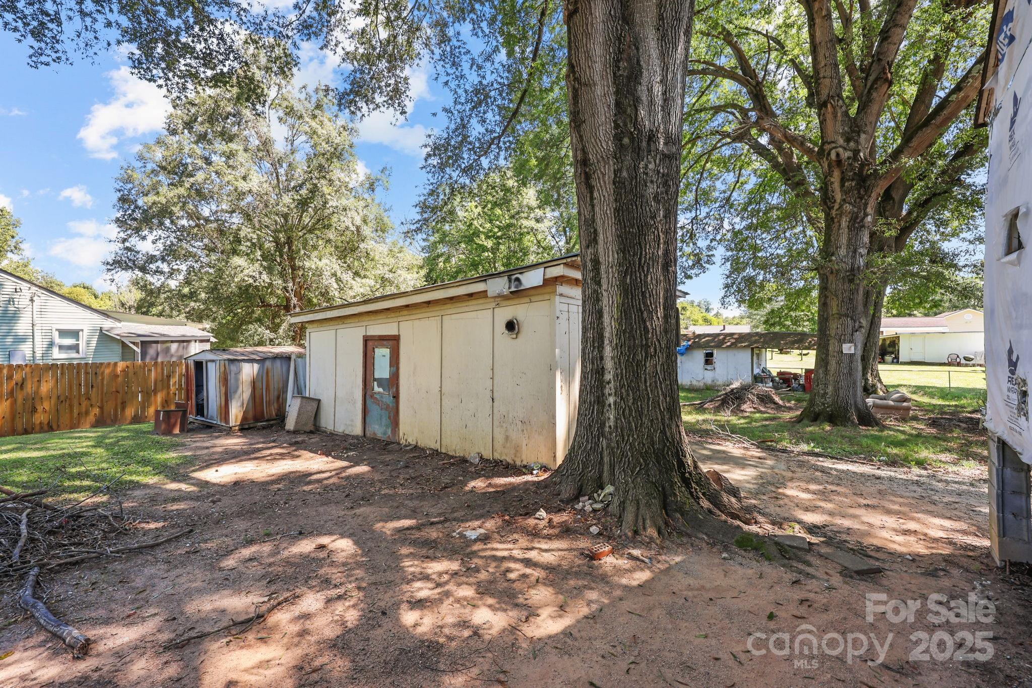 main property photo 22