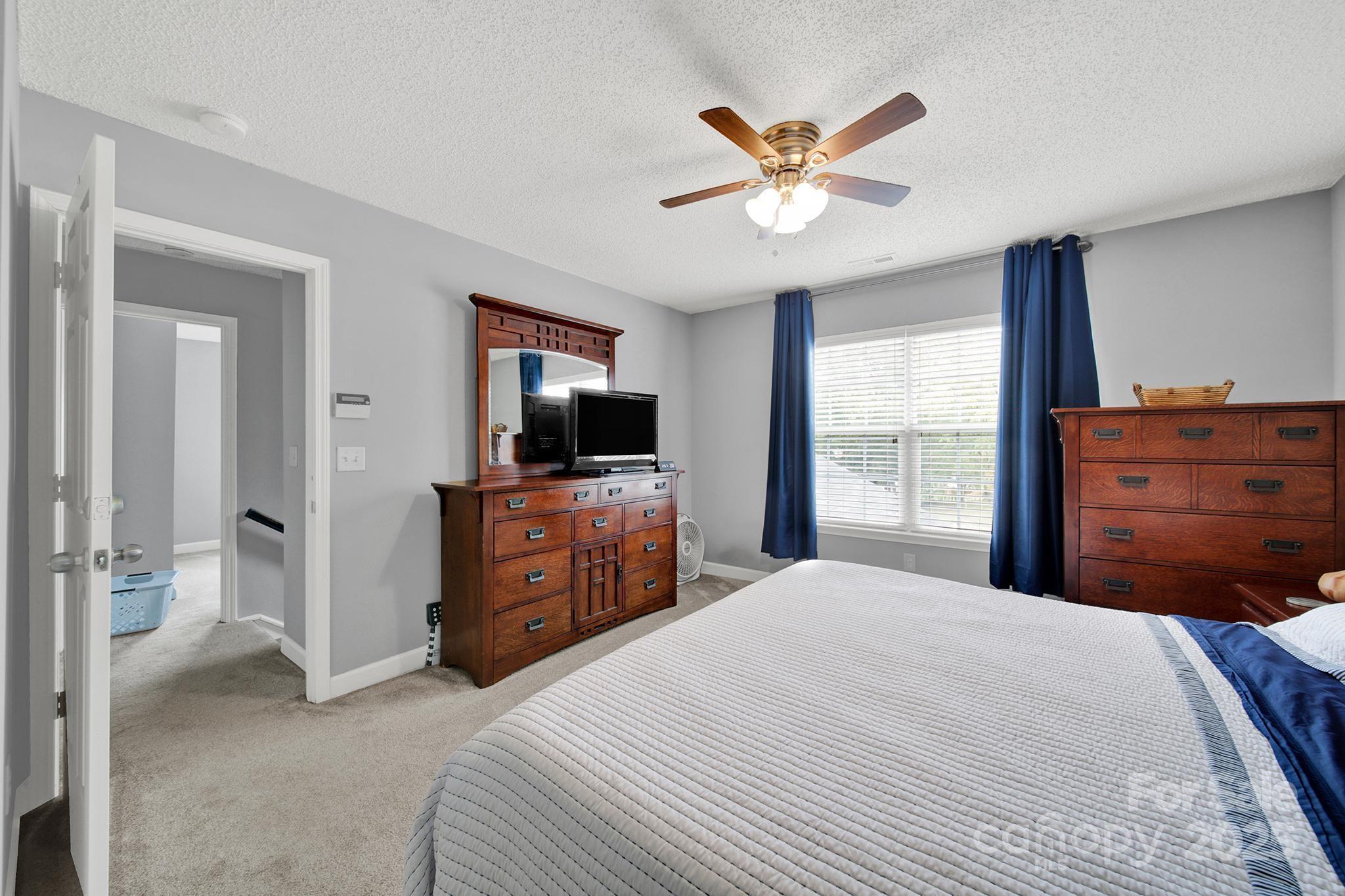 property viewer photo 16