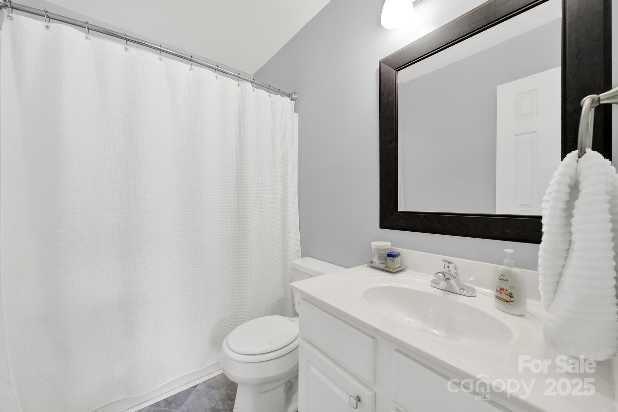 property viewer photo 23
